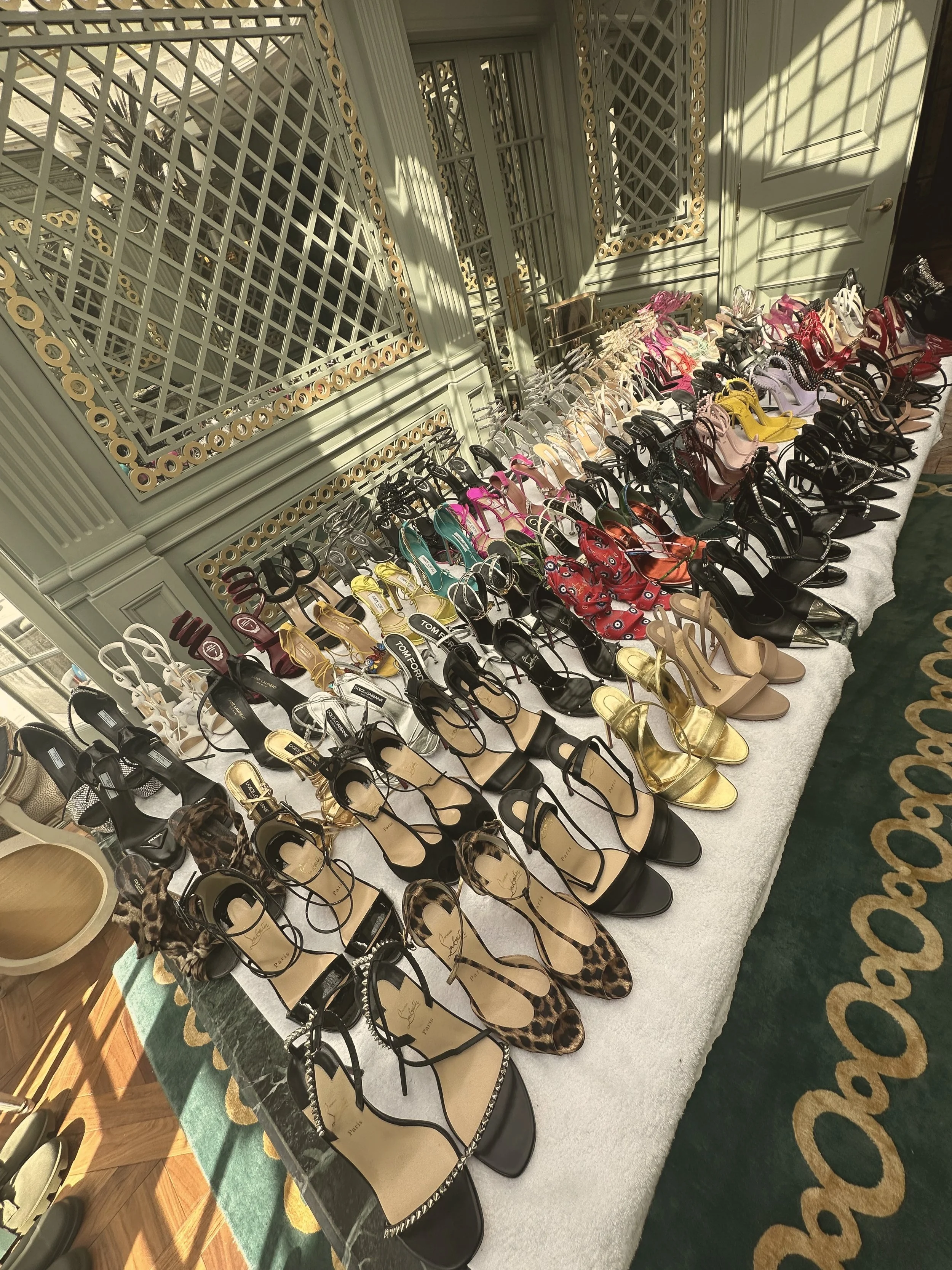 wardrobe-fairy-luxury-shoe-bag-shelves-international-relocation.jpg