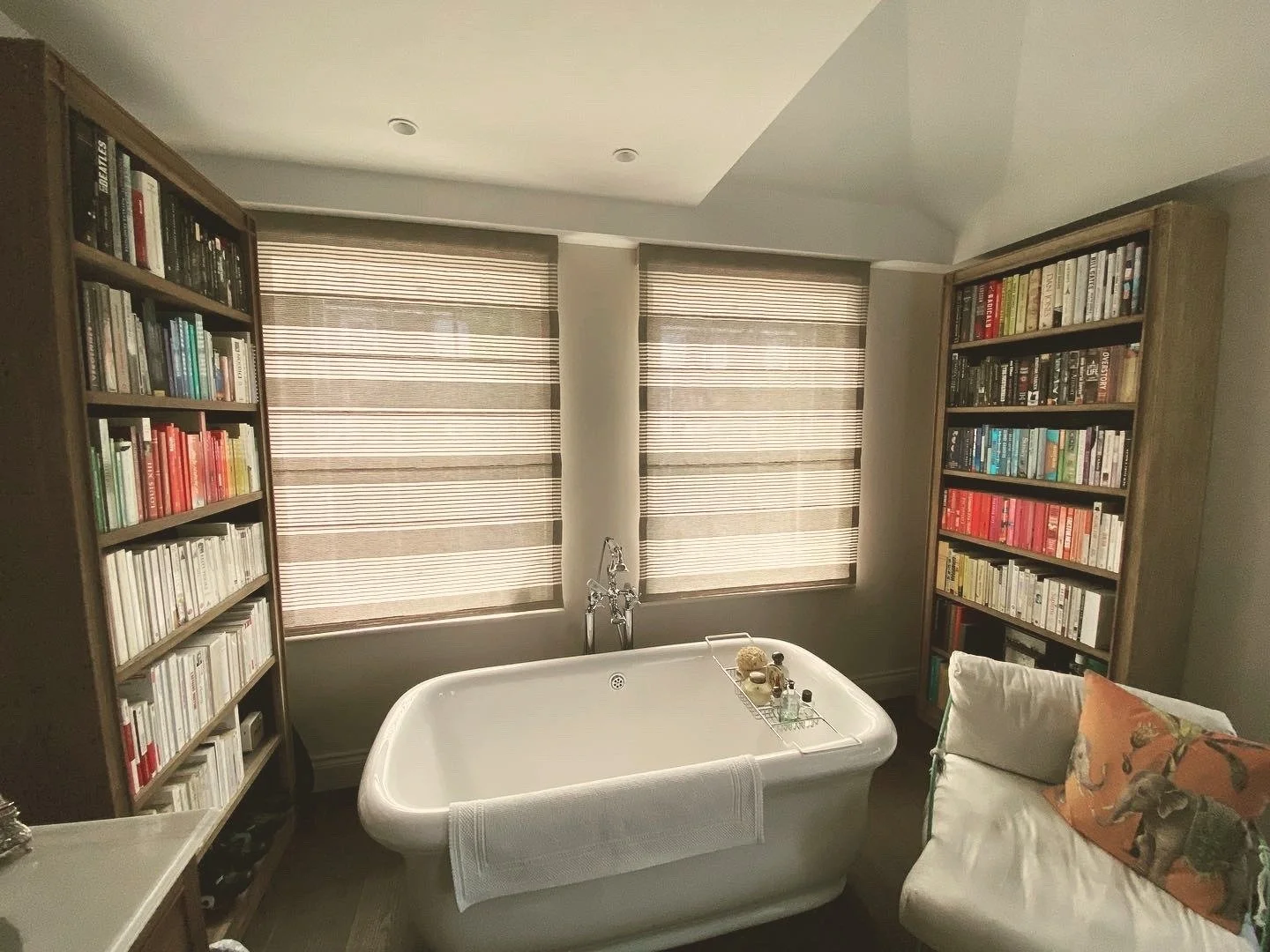 wardrobe-fairy-bespoke-wardrobe-organisation-london-bathroom.jpg