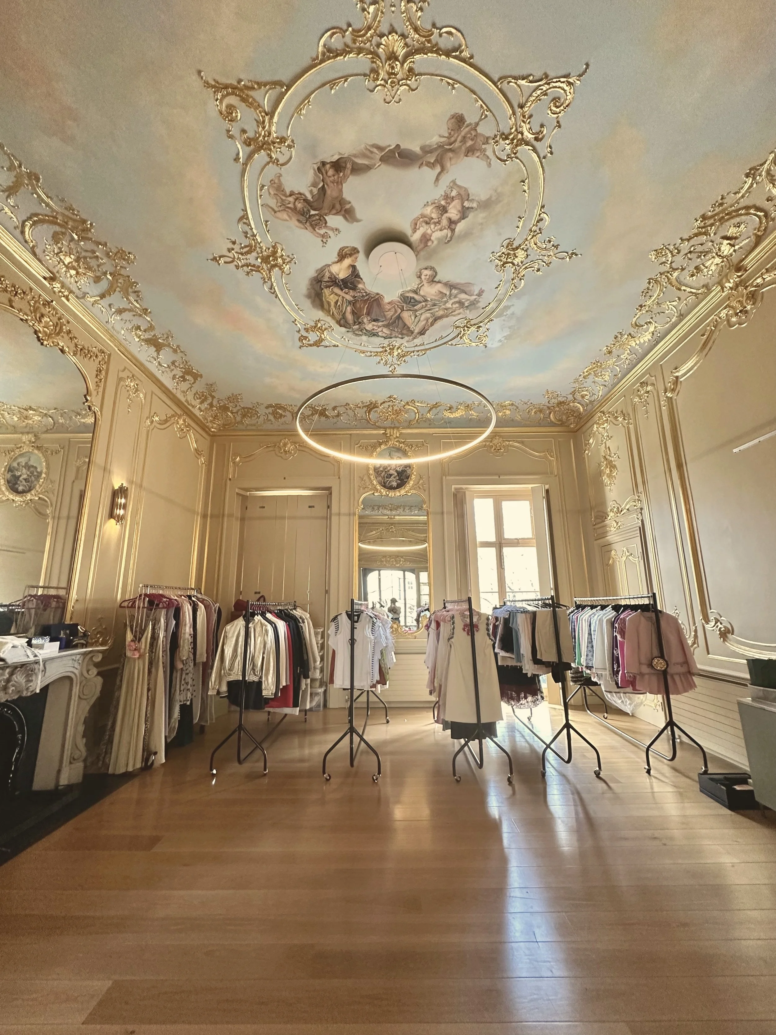 wardrobe-fairy-walk-in-wardrobe-organisation-london.jpg