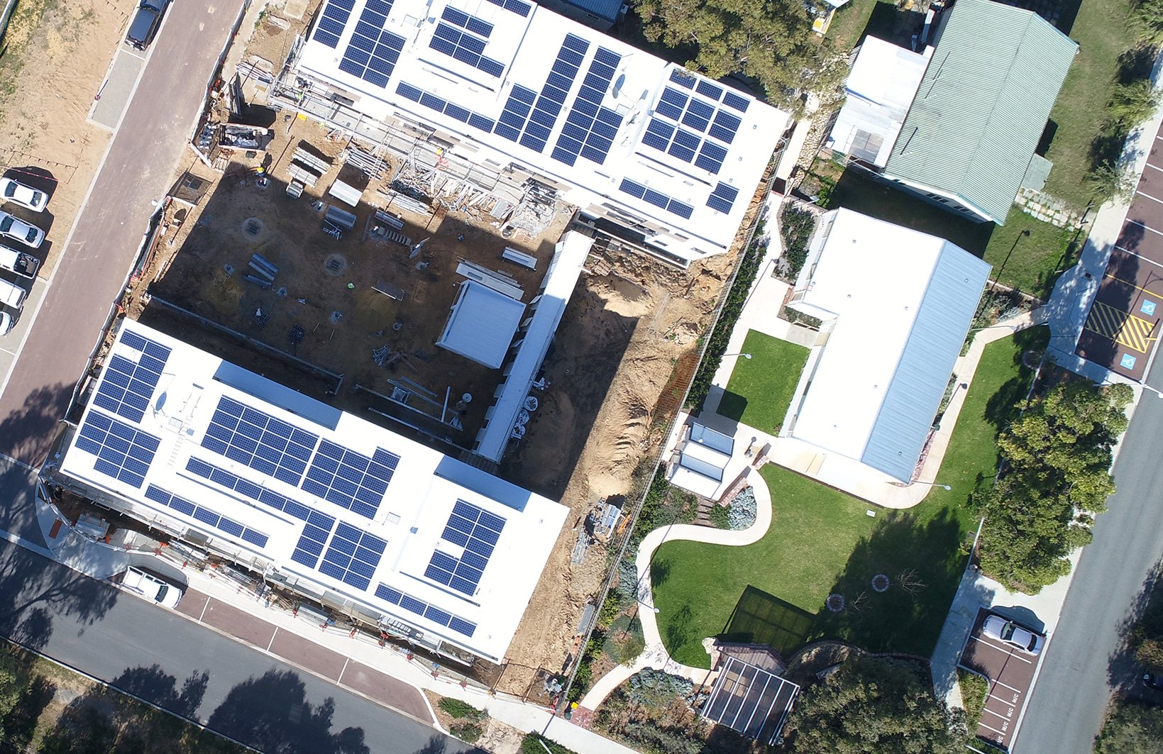 Evermore-Solar-Roof-1.jpg