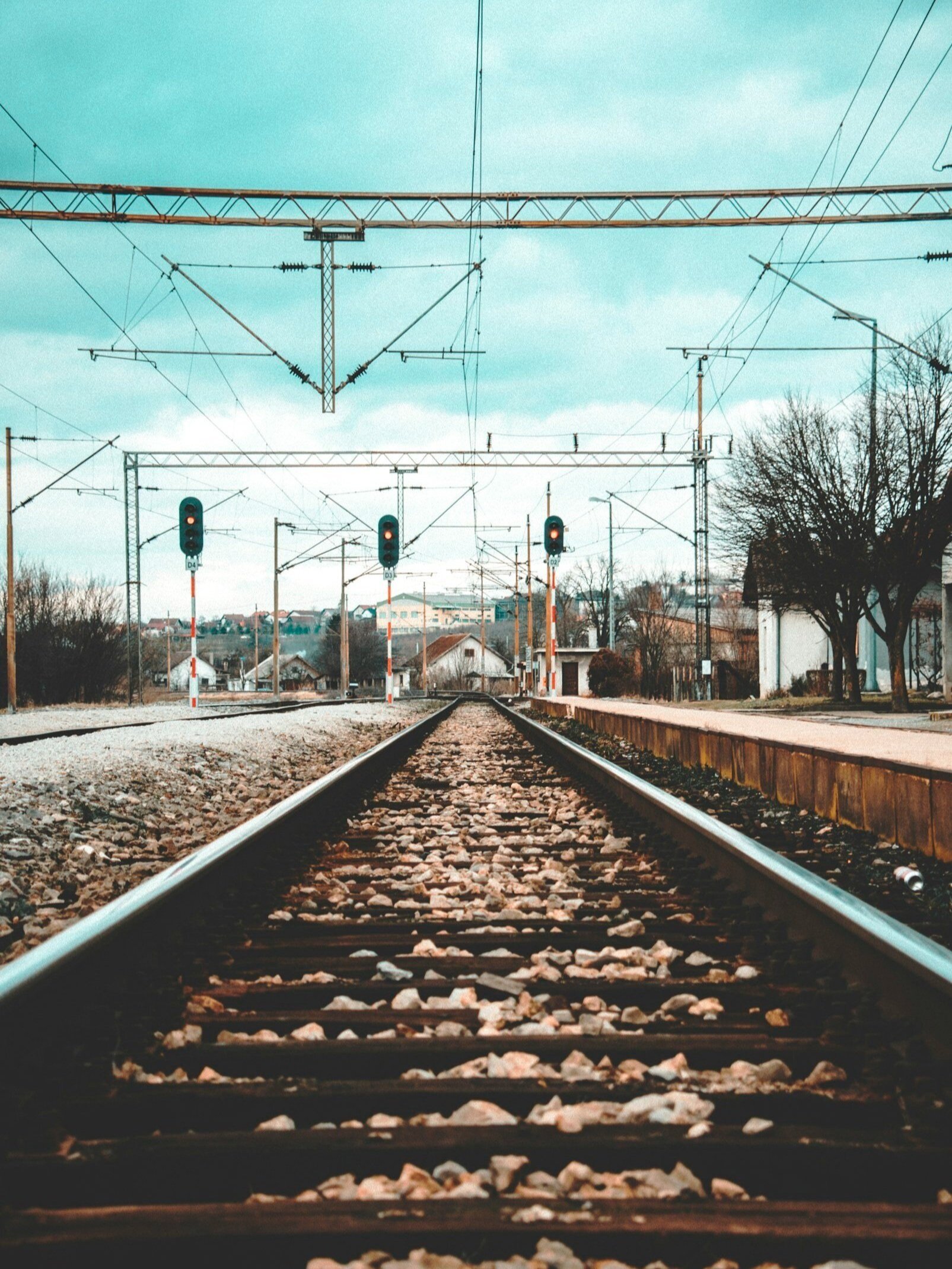 5 ways to stay on track and achieve your goals