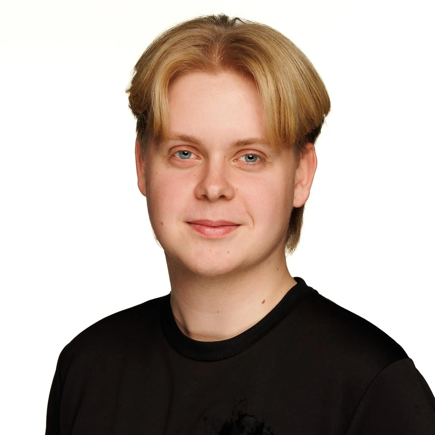 We are so pleased for our current student Pelle Bj&oslash;rnskov Mortensen  who has been accepted into 
BASE 23 - Stockholm Musikalartist Utbildning !