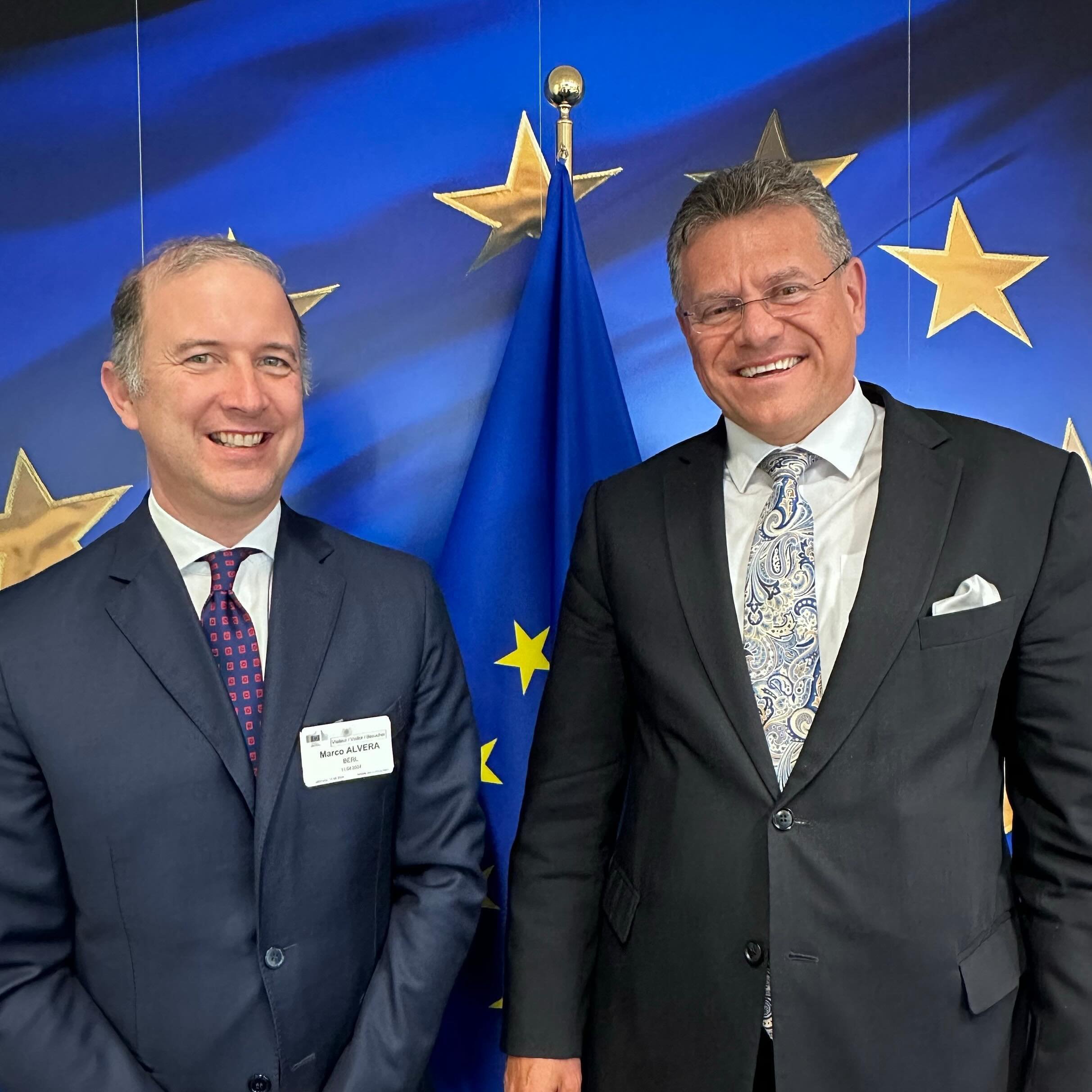 Great meeting with @maros.sefcovic this afternoon, during which we discussed the importance of revamping the 🇪🇺 #GreenDeal for Europe&rsquo;s competitiveness and environmental leadership. The Executive Vice President has been leading the Clean Tran