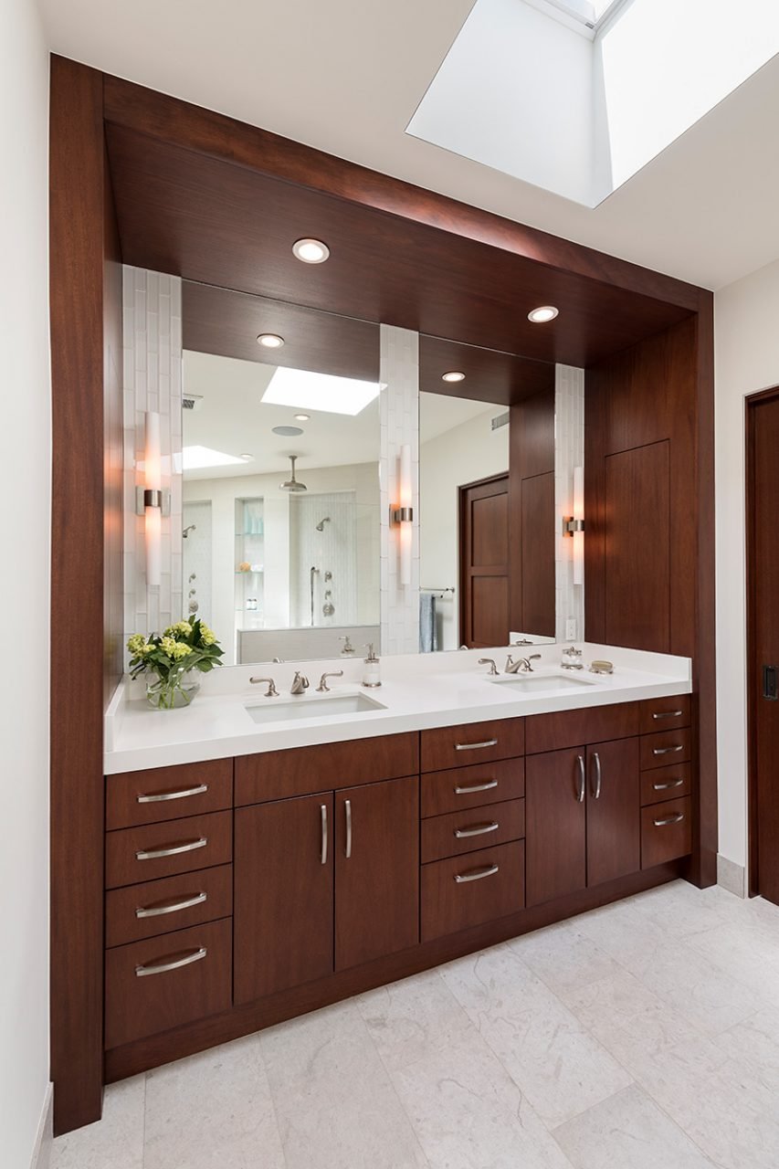 CUSTOM CABINETRY IN THE AWARD-WINNING MASTER BATHROOM.