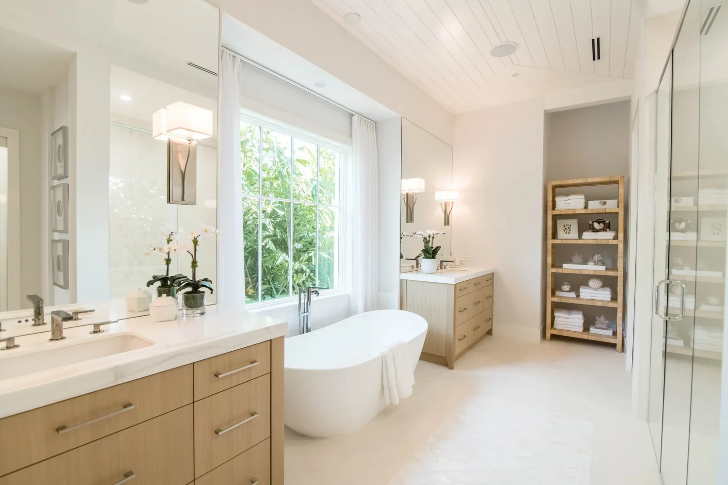 sharon-gilkey-montanna-interior-design-airy-naples-escape-master-bath.webp