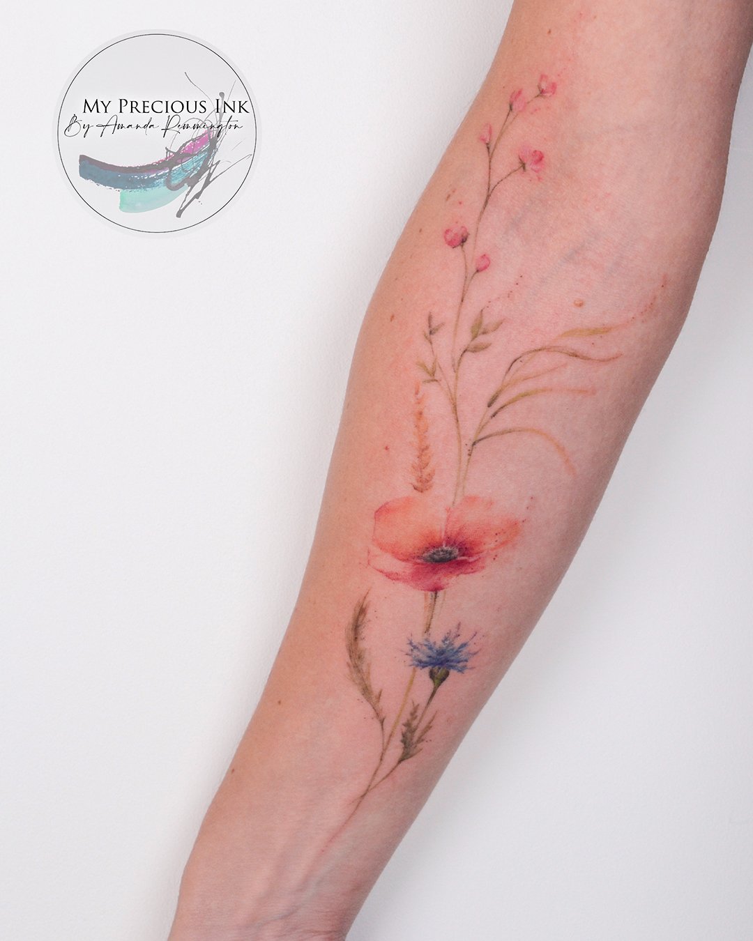 ✨ Zomerplekjes vrij! ✨

Altijd al een watercolor tattoo willen laten zetten, maar hield de wachtlijst je tegen? Dan is dit je moment.

Heb jij een idee dat al een tijdje in je hoofd zit &ndash; groot of klein, abstract of betekenisvol? 
Stuur me jouw
