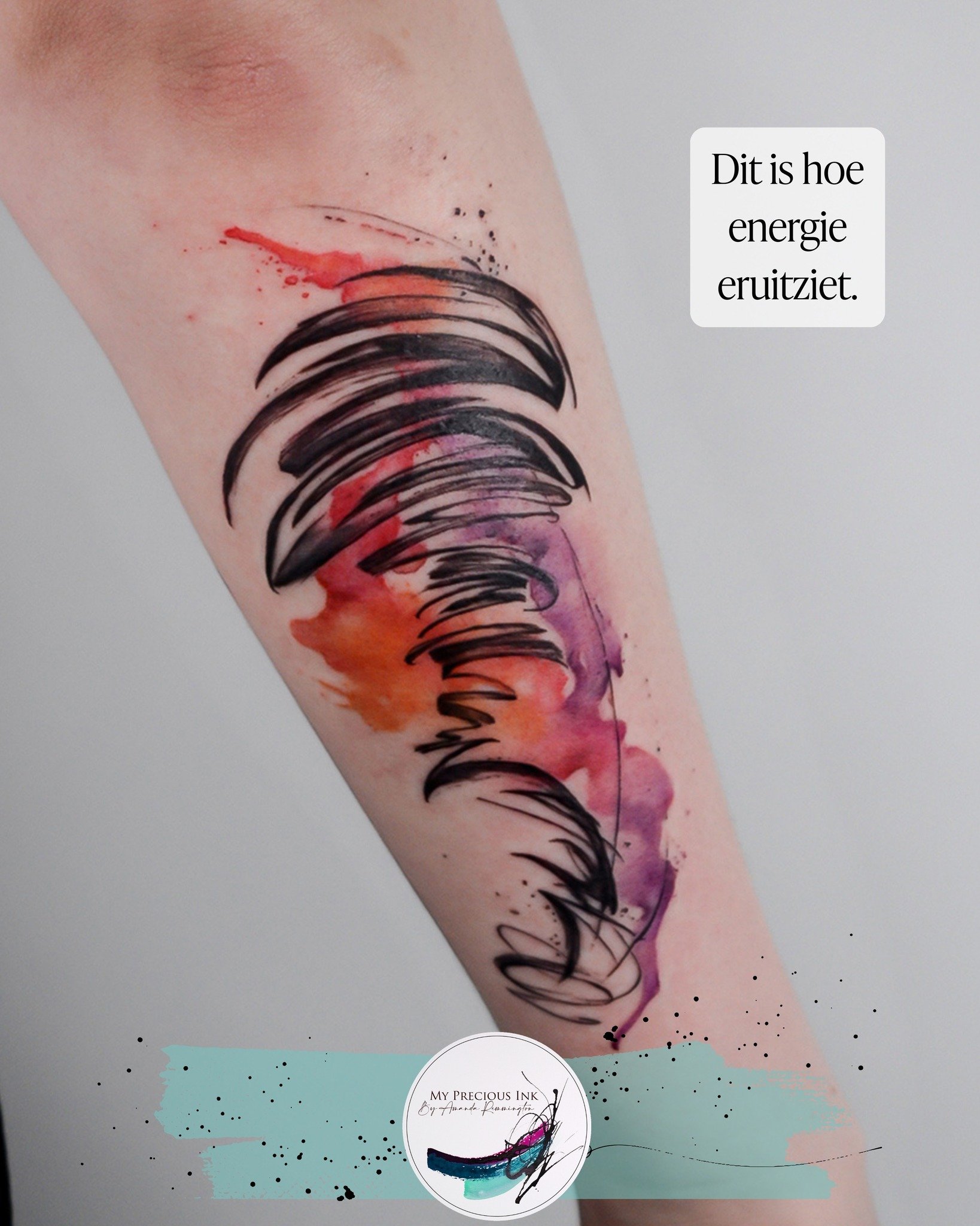 Dit is hoe energie eruitziet.
Altijd in beweging.
Nooit hetzelfde.

Wat wil jij elke dag met je meedragen?

#tattooart #abstracttattoo #freehandtattoo #customtattoo #tattooartist #tattooideas #tattooinspiration #artonyourskin #movementintattoo #flowt