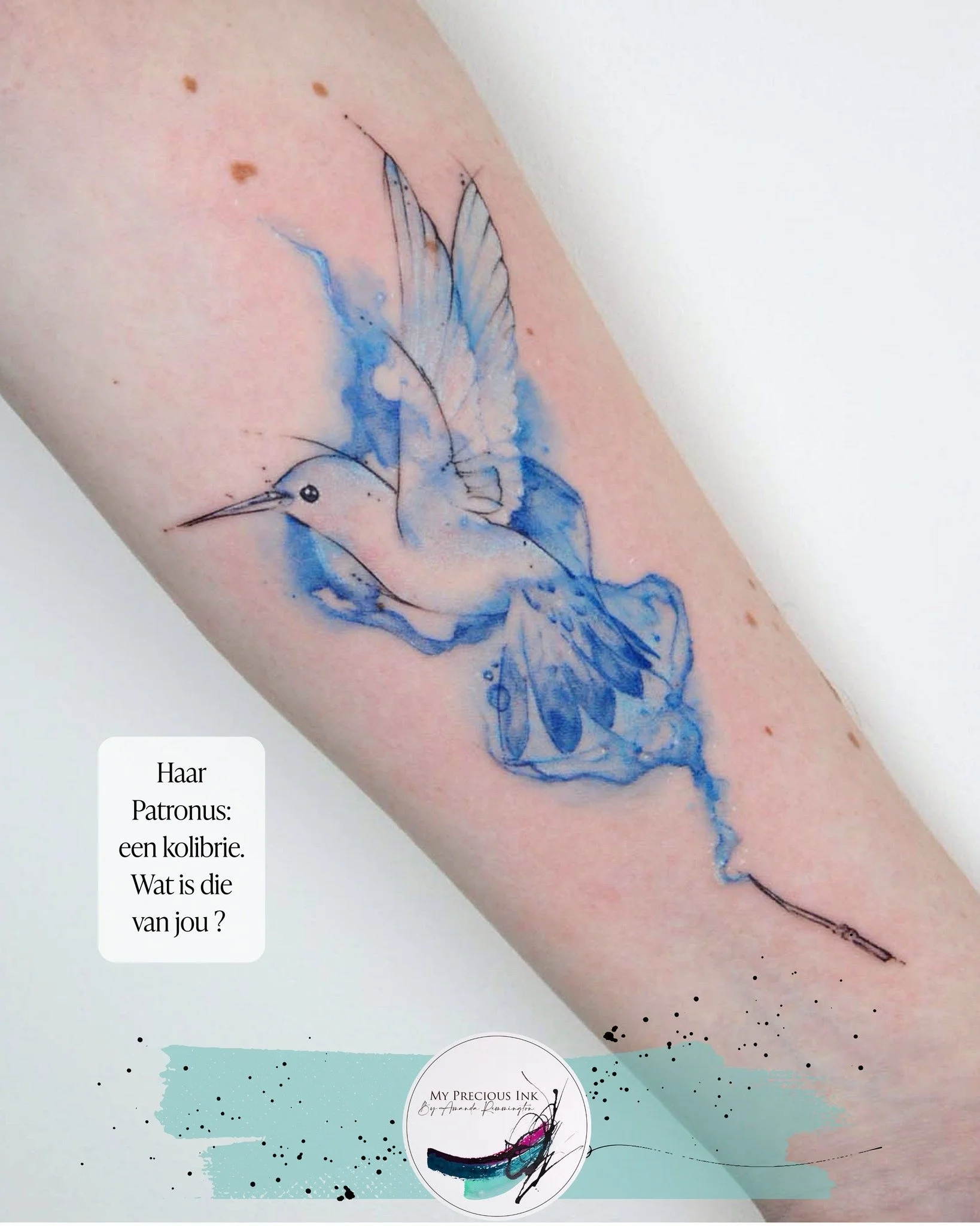 Haar Patronus was een kolibrie.

In Harry Potter is een Patronus een magische beschermer, gevormd door iemands innerlijke kracht.

Wat zou jou patronus zijn ? 

My Precious Ink &ndash; Art that stays.
Arendonk (BE)

#patronustattoo #harrypottertattoo