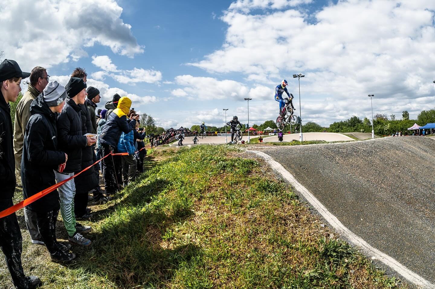 Throwback tuesday 

🇩🇪 das ist schon wieder ne Weile her. 2024 um genau zu sein durfte ich das BMX Bundesliga Rennen des @bmxtusleo fotografieren.  Dort vor Ort zu sein und mit und f&uuml;r den Verein zu arbeiten macht nicht nur Spa&szlig; es ist m