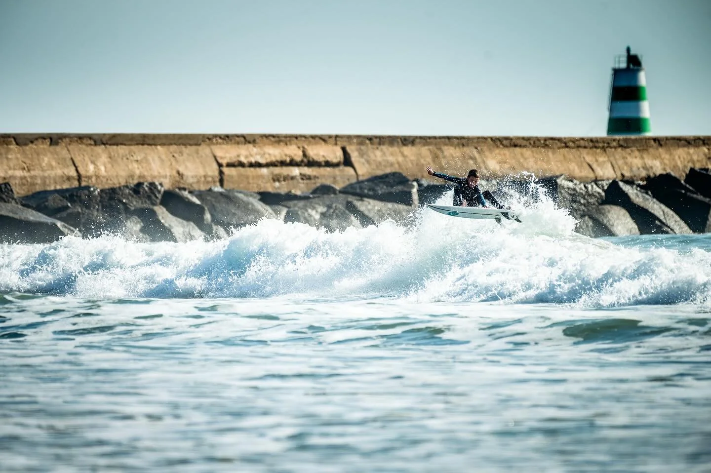 Youngblod

🇩🇪 gibt nicht viel zu sagen, au&szlig;er ich vermisse die Wellen. 

.

🇬🇧 Not much to say &mdash; except that I miss the waves.

.
.
.

#missingthedays #oceanvibes #surfinglife #wavesfordays #watersports #surflove #oceanlover #takeMeBa