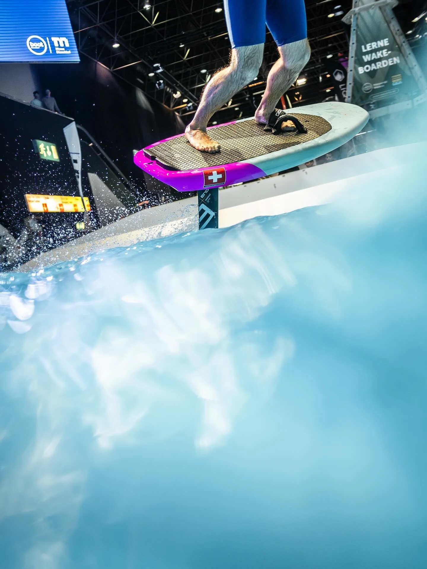 2025 @bootduesseldorf blast Hall 17

🇩🇪 was ein Fest in der Halle 17 der diesj&auml;hrigen Boot D&uuml;sseldorf. So viel Action der Saison Start f&uuml;r die Wassersport Branche. Windsurfen, Wingfoilen, Skimboarden, Wakeboarden und noch viel mehr z