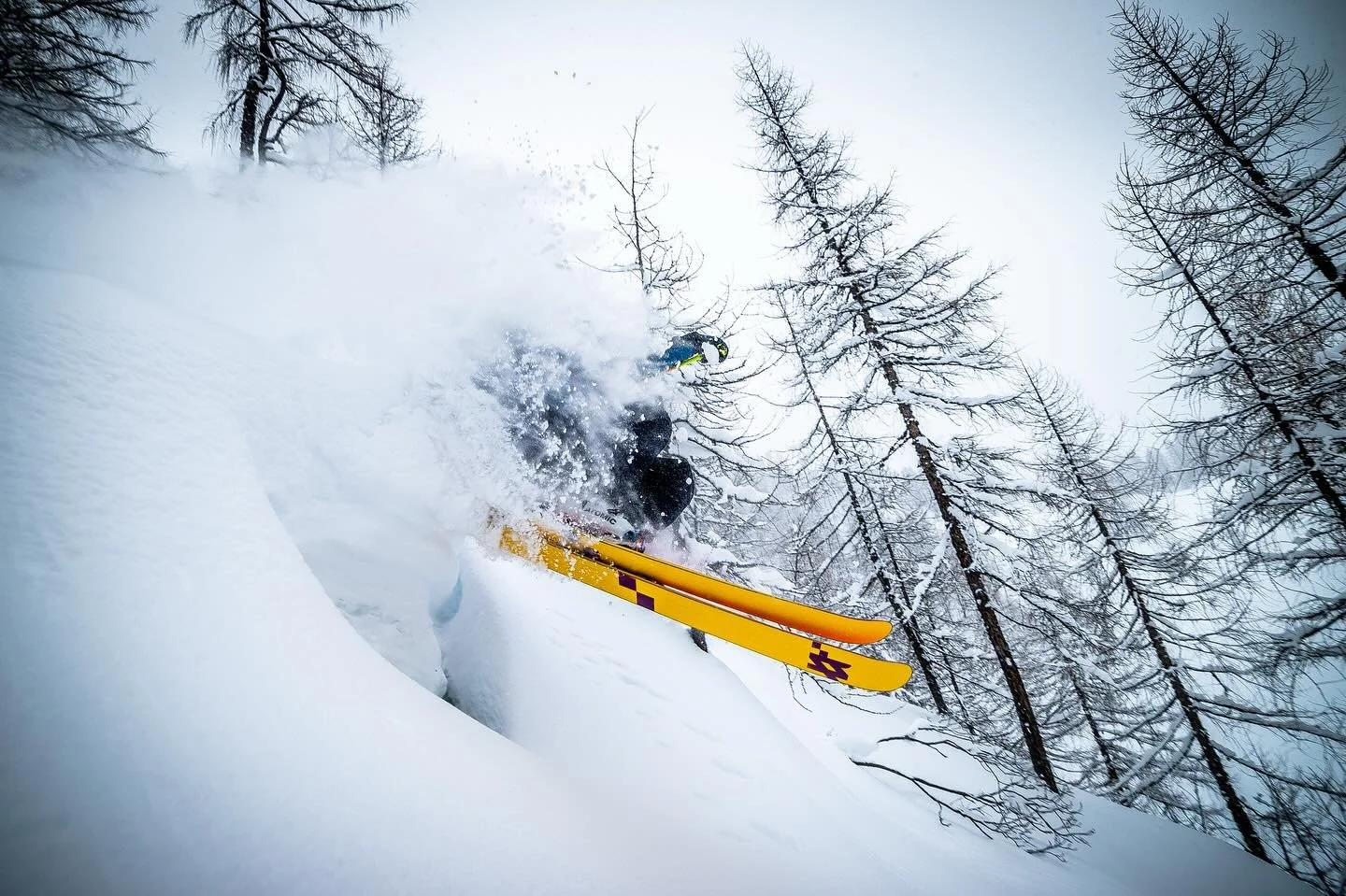 Who loves Winter 

🇩🇪 Ich kann es eigentlich kaum glauben. Fr&uuml;her war ich so oft in den Bergen Ski fahren und ich hatte immer eine Kamera dabei. Anfangs nur eine kleine wie ne GoPro um unsere Schnee Abenteuer aufzunehmen. Dann entwickelte sich