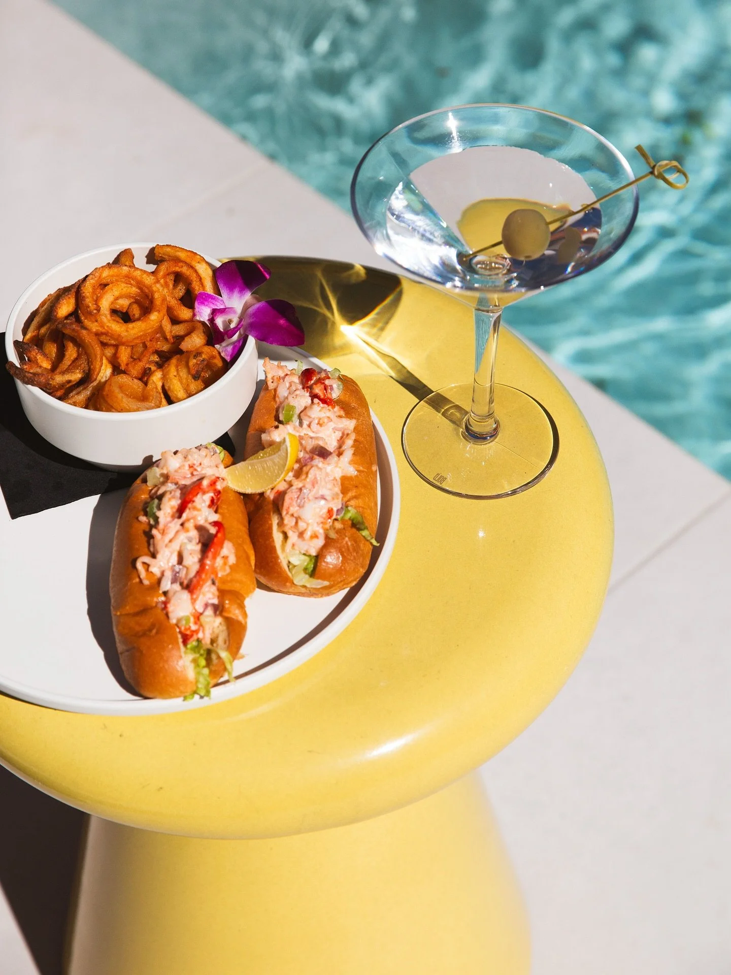 Suns Out, Buns Out - every Monday 🦞🍸️ Two lobster &amp; shrimp rolls, fries and cocktail for $25 = your excuse to start your week at Sunnies! Available all day.