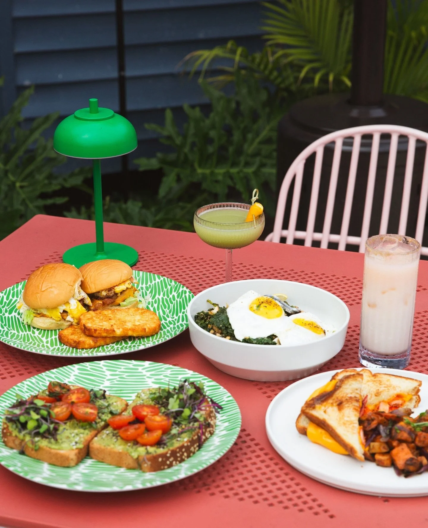 Brunch is officially on at Sunnies ☀️ Join us Saturdays &amp; Sundays from 10&ndash;2 pm for a lineup that&rsquo;s as fun as it is delicious. Rain or shine, it&rsquo;s the perfect way to ease into the weekend.⁠