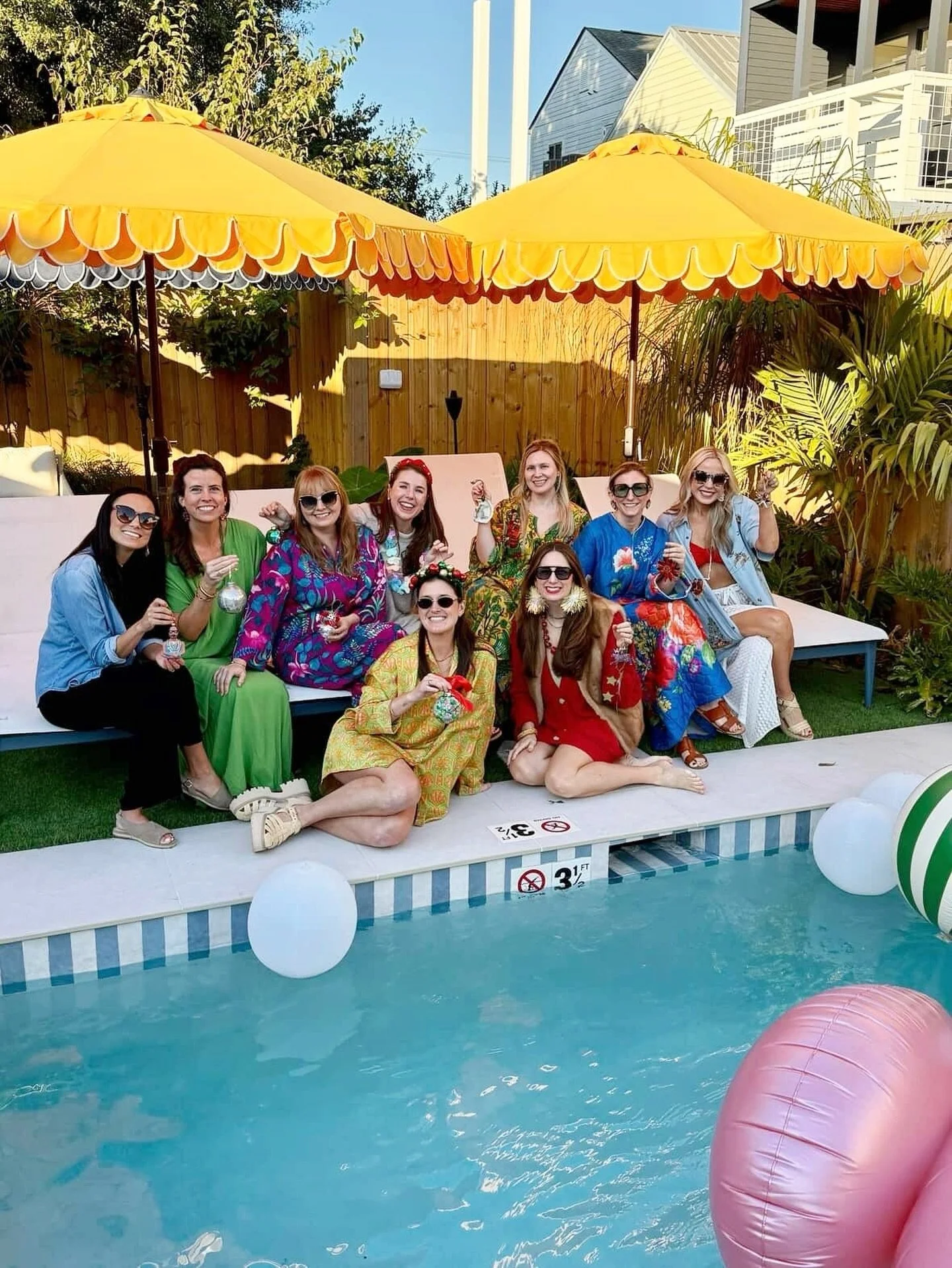The holidays shine a little brighter poolside. Grab your people and let&rsquo;s make holiday hangs feel like a mini-vacation.⁠ 🍾🎄🦩
⁠
📷️ @clairewalley15