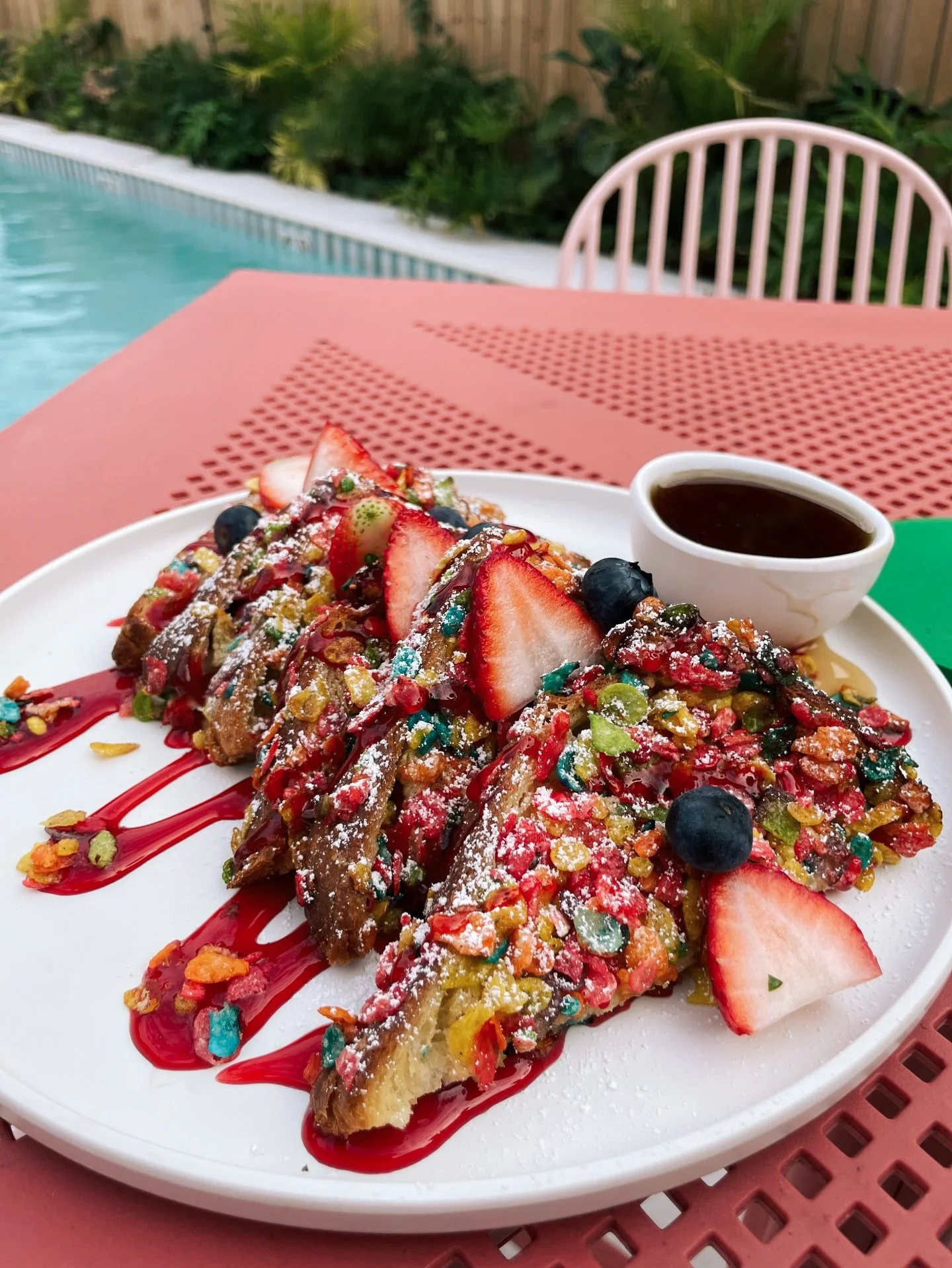 New at Brunch&hellip; Bottomless Mimosas &amp; Fruity Pepples French Toast. Breakfast of champions 💛 served Saturdays &amp; Sundays 10am - 2pm ☀️