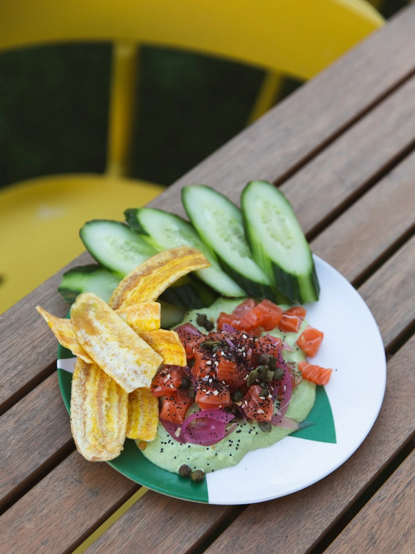 NEW on the menu at Sunnies ☀️ Sushi-cured salmon, dressed up with herbed cr&egrave;me fra&icirc;che, everything bagel spice, pickled red onions, dill, chives, cucumber &amp; plantain chips.⁠
⁠
FYI: Also available at Happy Hour