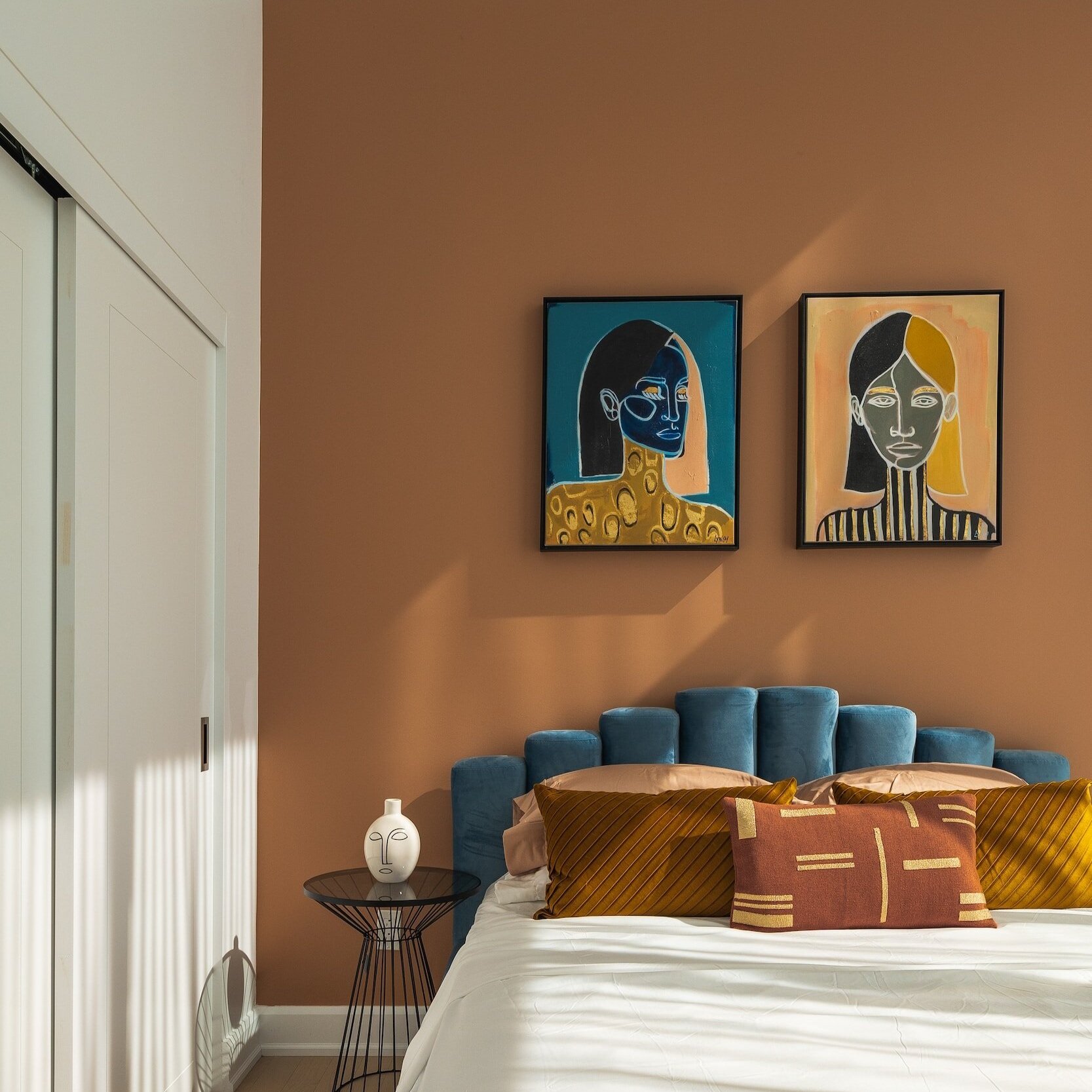 Dal malva mistico alla terracotta: le tendenze cromatiche più in voga per la vostra camera da letto