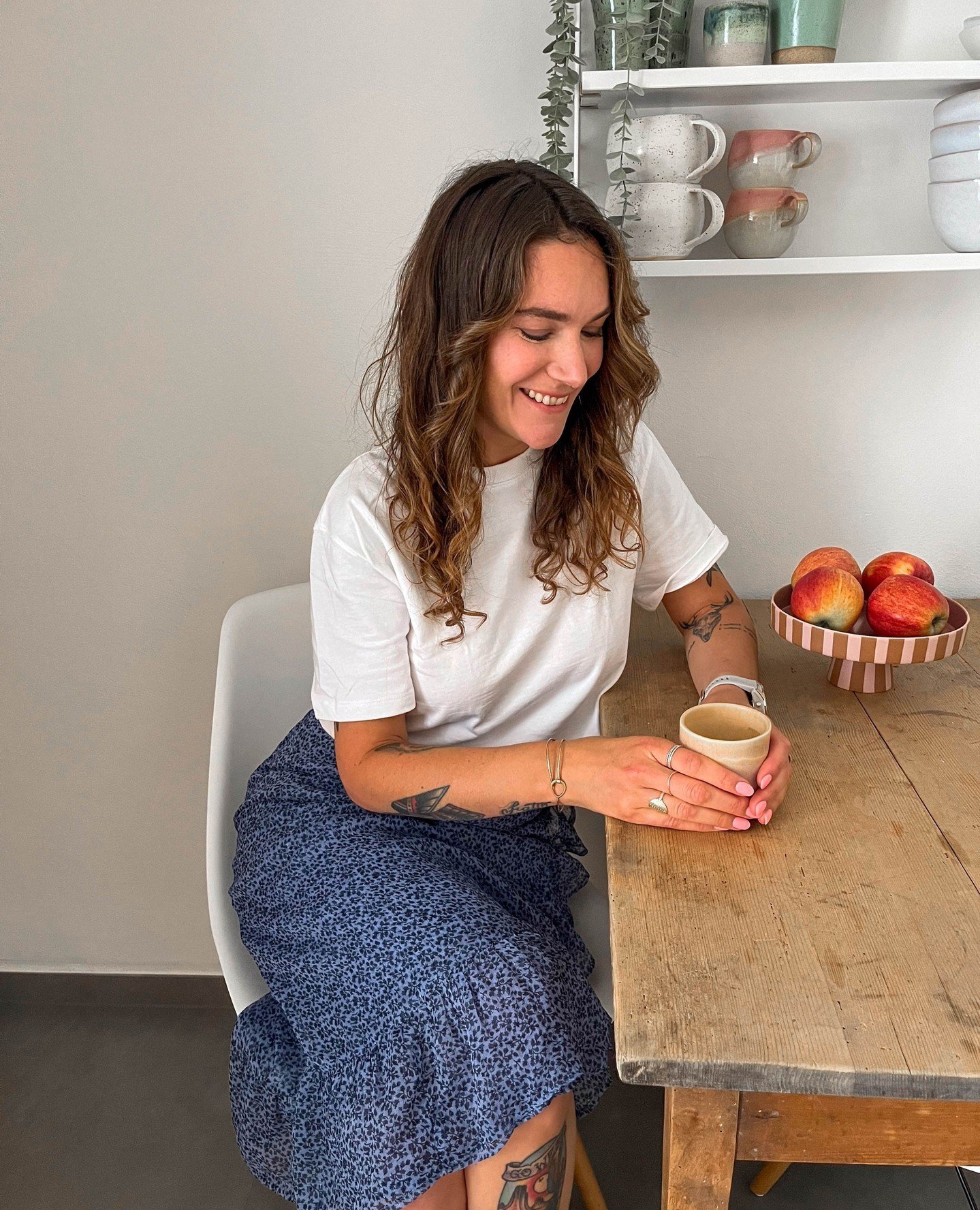 Prendete un caffè veloce e fermatevi un attimo... ☕️

I pezzi del puzzle si stanno lentamente unendo e tutto ciò che ho avuto in testa e sui miei schizzi negli ultimi mesi si sta ora concretizzando. È come una piccola nascita