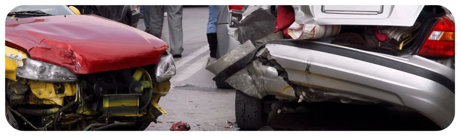 Damaged vehicles following a serious car collision, commonly involved in Iowa drunk driving accident cases.