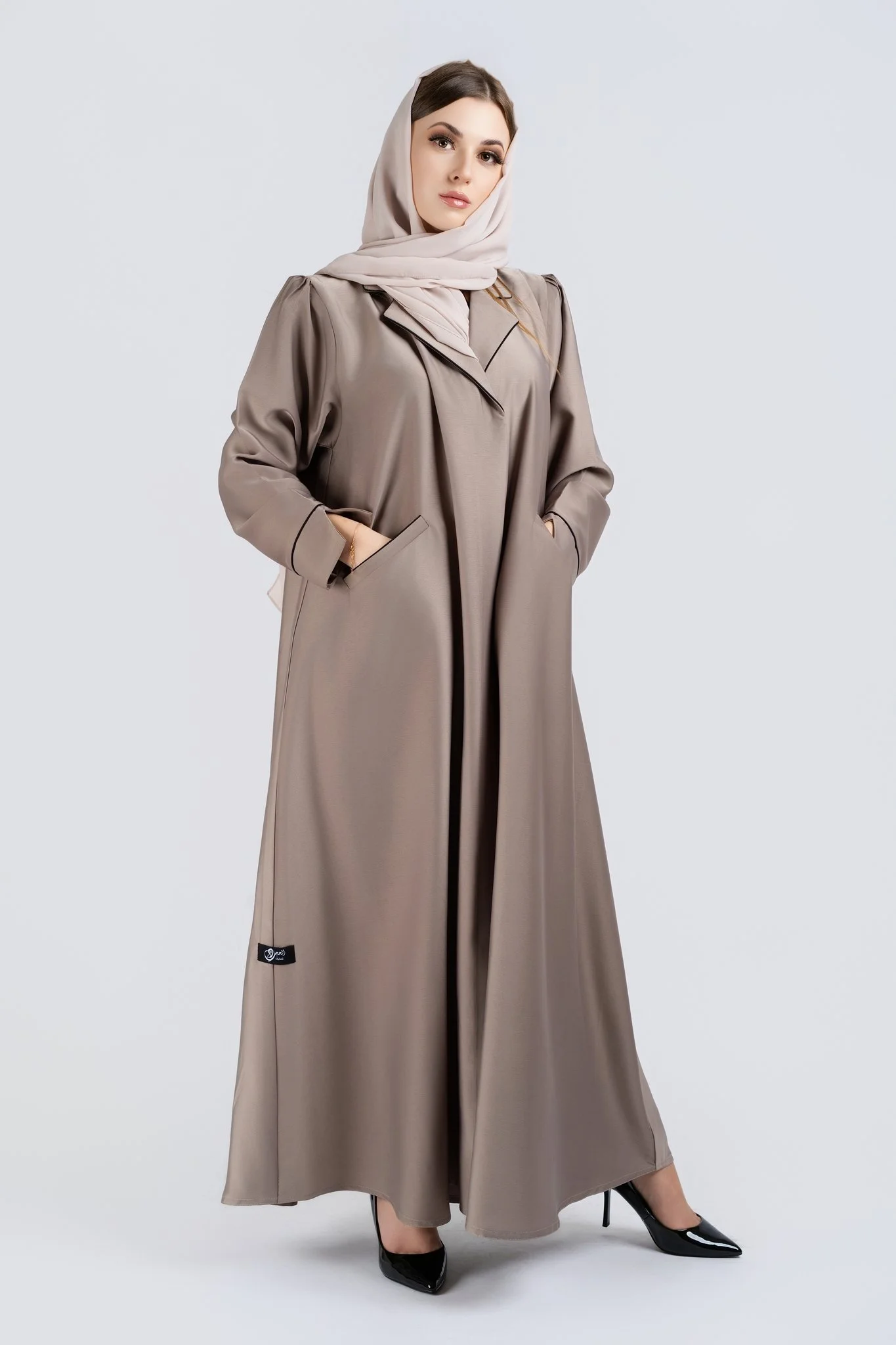 Anna_model_abaya_08200.jpg