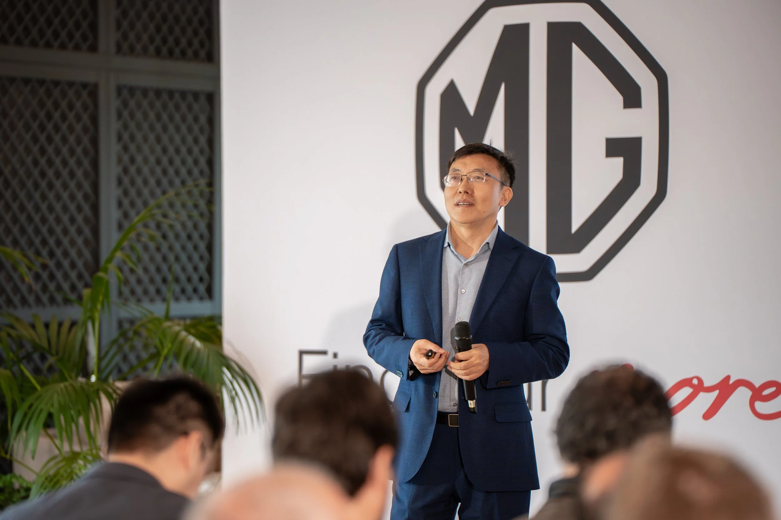 Presencial MG 10-26-83.jpg