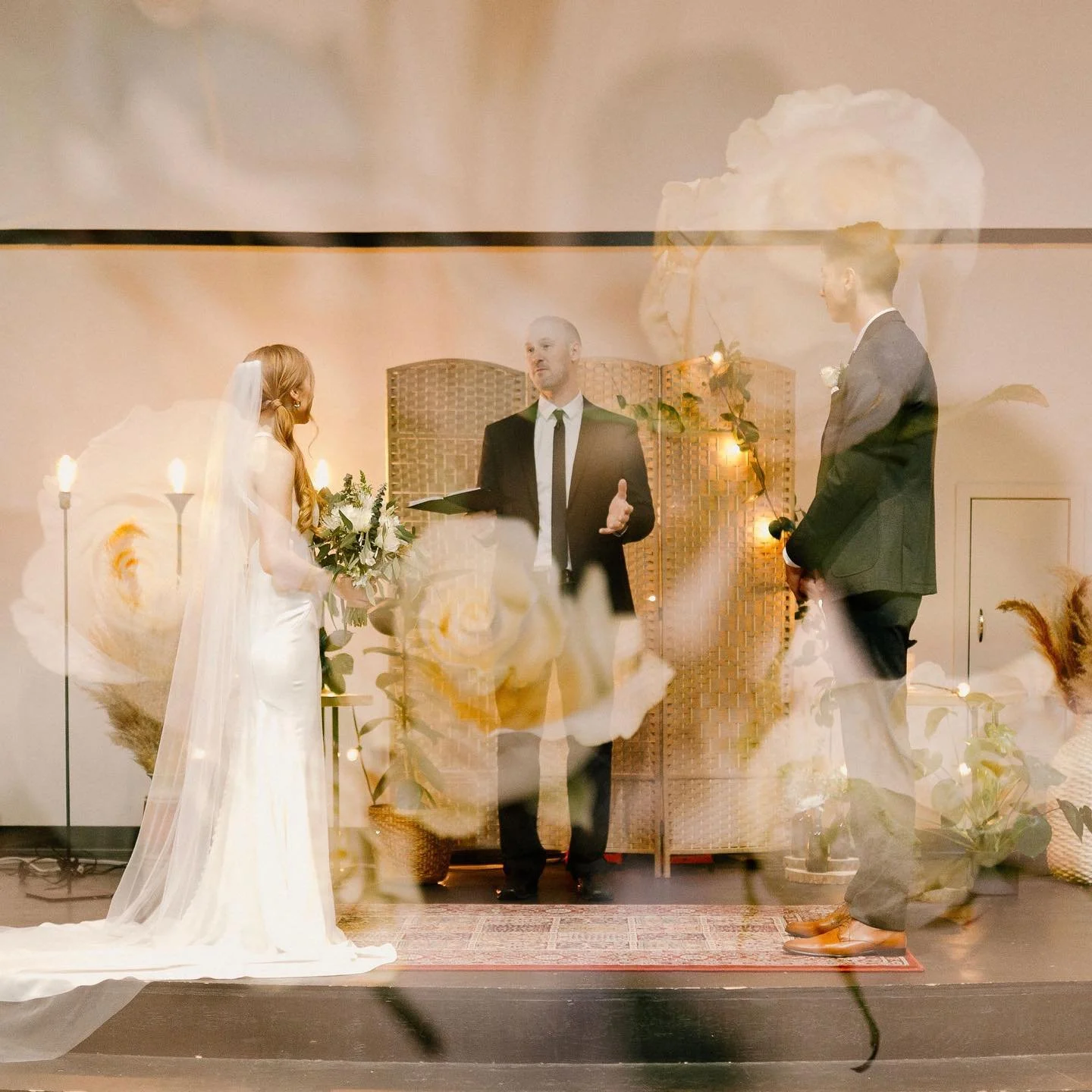 A few frames from the sweetest New Year&rsquo;s Eve wedding with these lovely humans&hearts;️

∙
∙
∙
∙
#edmontonweddingphotographer #vancouverweddingphotographer
#yegphotographer #photographer #canadianweddingphotographer #yegweddingphotographer #eng