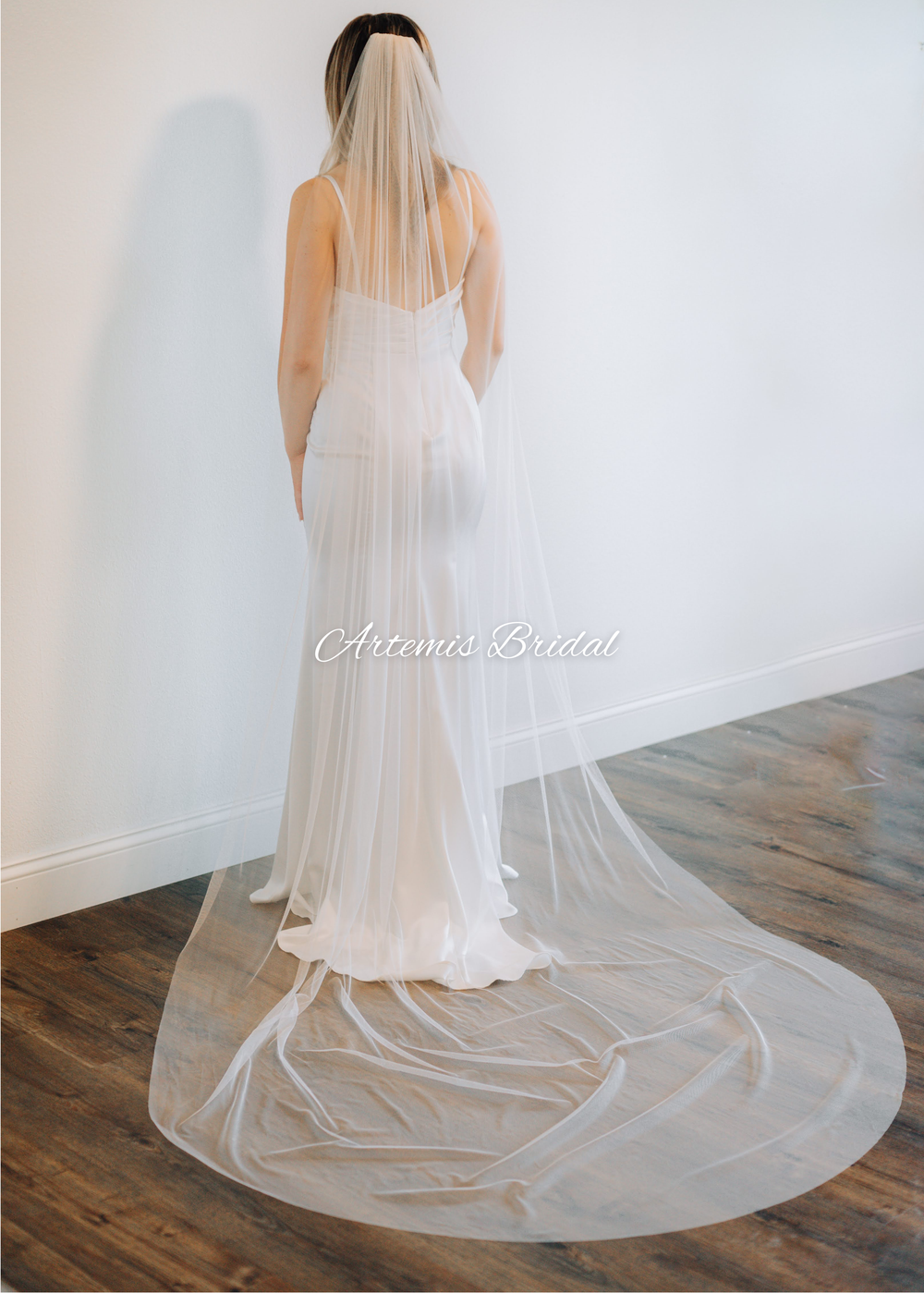 Champange English Net Wedding Veil — Artemis Bridal Wedding  display picture 3