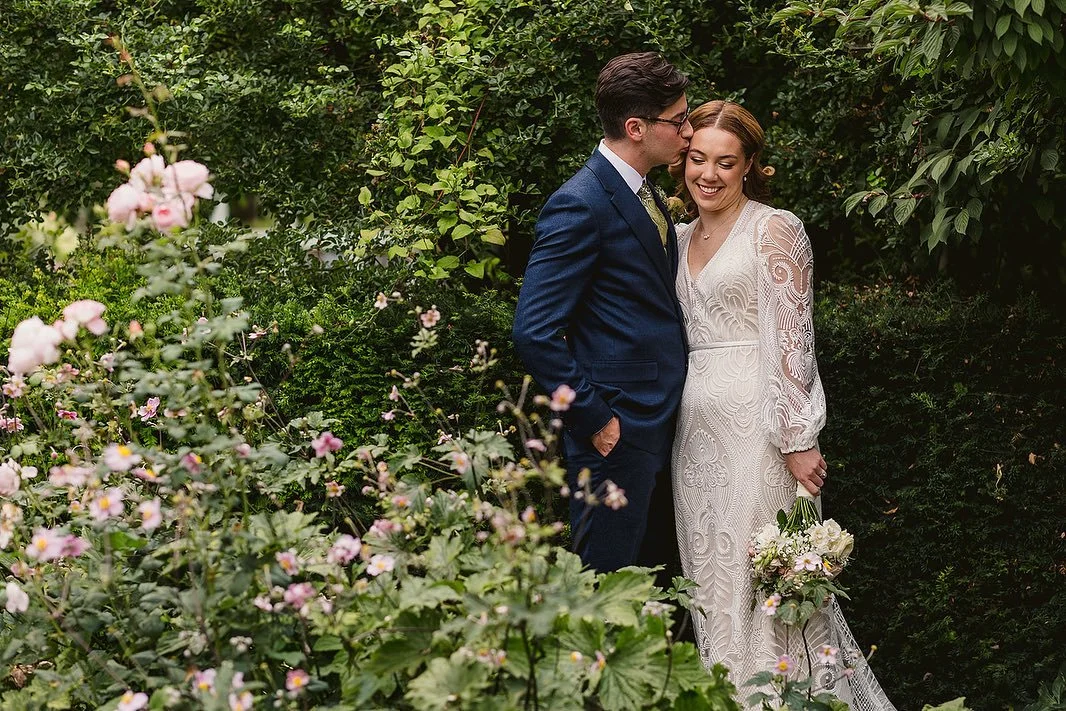 Another absolutely wonderful wedding @upwalthambarns
Huge congratulations to Maisie and Will, you rock!! Oh and that dress!! Utterly stunning!! Watch this space for more from this fab wedding. 

Photographer - @hayleyrosephoto 
Venue - @upwalthambarn