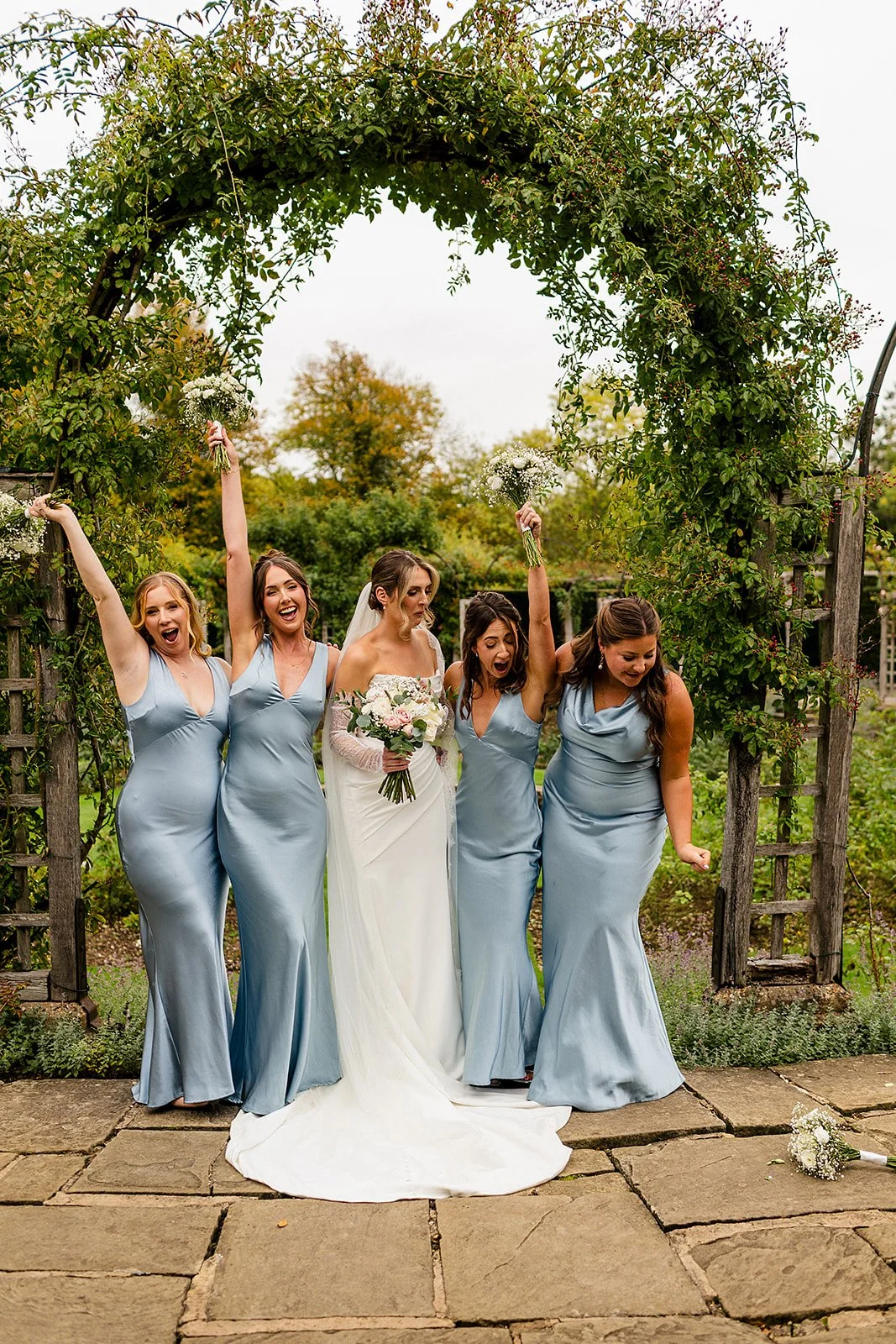 bridemaids in blue
