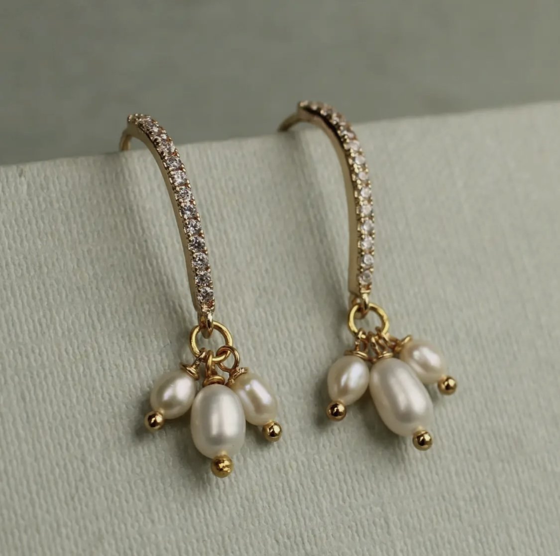 Pearl Drop Earring 2.jpg