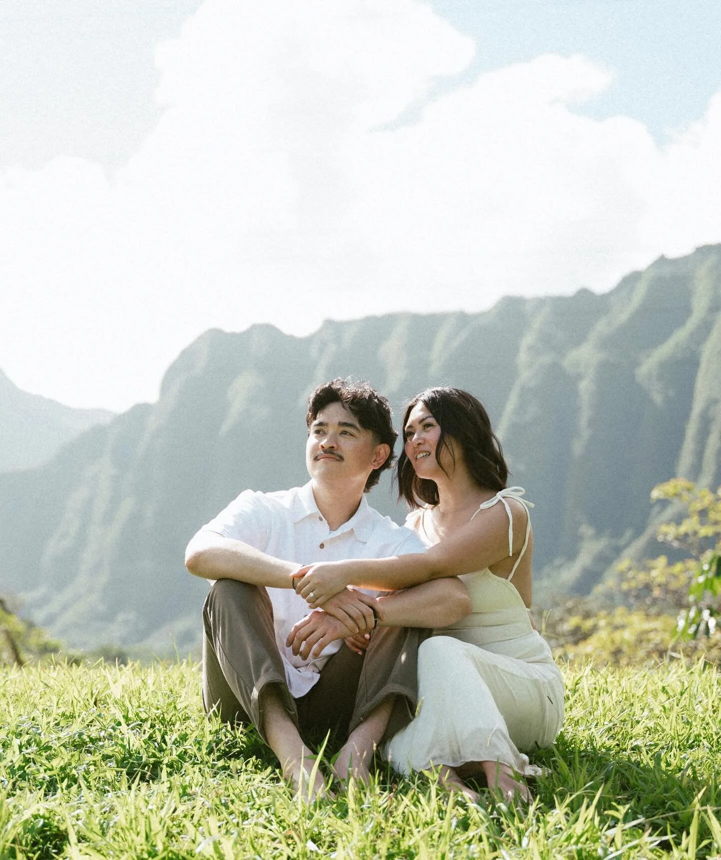 These two are tying the knot today! So excited to be back at one of my favorite venues and see the wedding vision come to life! 🤎
&bull;
Photographer: @shotbyamira 
&bull;
#engagementphoto #socalwedding #orangecounty