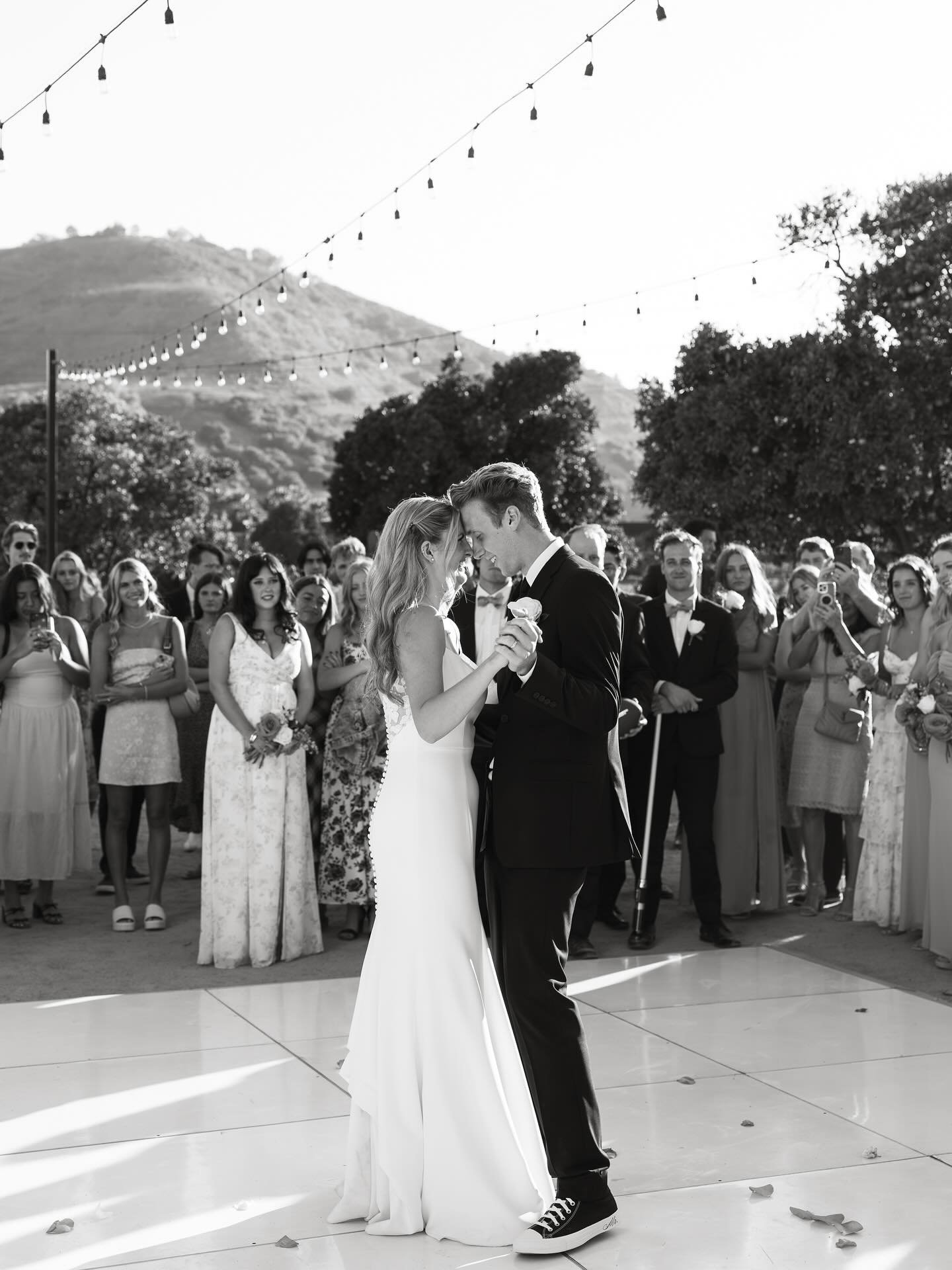 This wedding was a beautiful testament of how the Lord gives good gifts. ✨ Congratulations to Mr. and Mrs. Swartz on tying the knot last month! 🤍 (07.12.2025) 
&bull;
Photographer: @laurenkovacikphotography 
Venue: @theswannerhouse_1923 
Coordinator