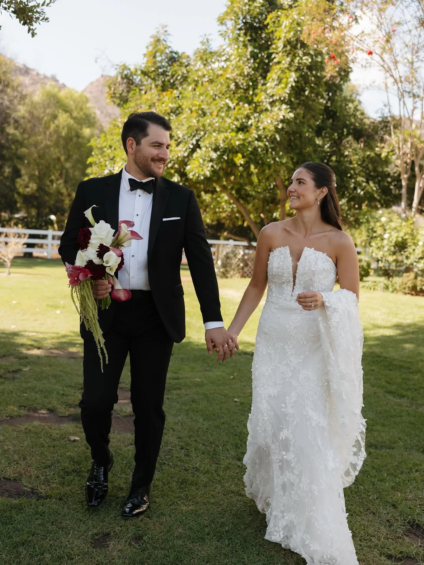 A look back at this beautiful wedding from earlier this month! 🤎
&bull;
Photographer: @hannahsessionsphotography 
Venue: @ranchoguejitoweddings 
Coordinator: @herestothemevents 
Assistants: @heyyyitsnadia @jeanninee___ @wheredidjaybirdgo 
Charcuteri