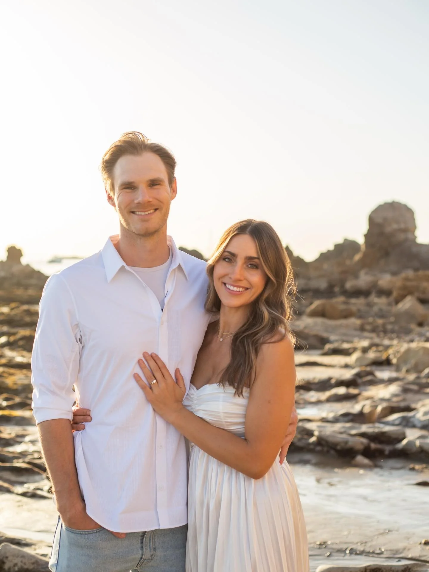 It&rsquo;s wedding day for these two today! So excited to have @cassandra_herestothemevents coordinate their special day! 🌊
&bull;
Photographer: @truewoodsmedia 
&bull;
#beachwedding #sandiegocounty #sandiegoweddingcoordinator #socalwedding #engagem