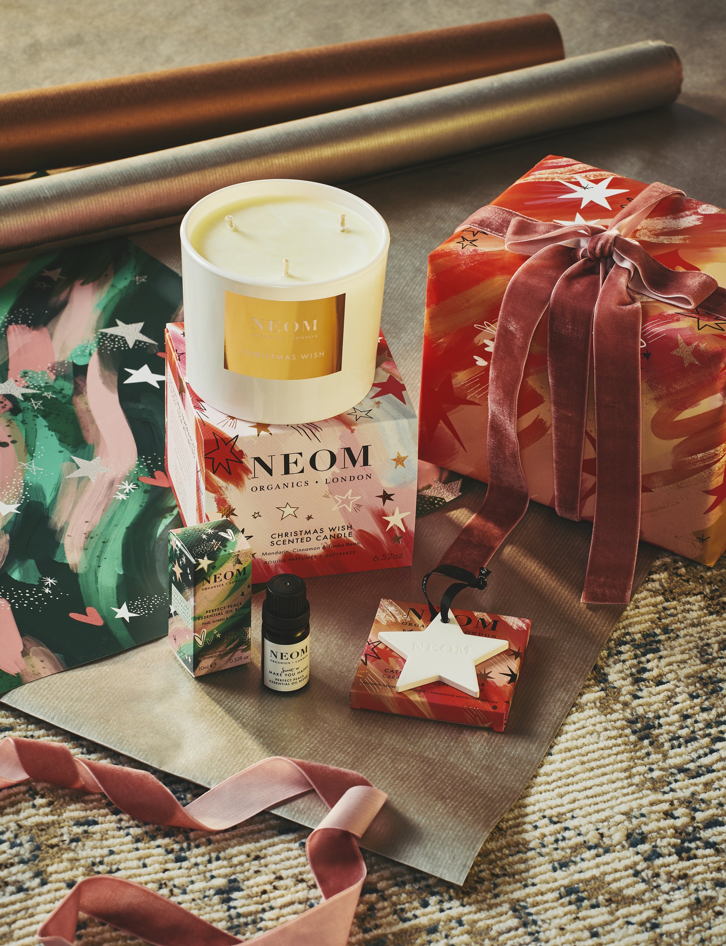 NEOM_Holiday_Prize_Package.jpg