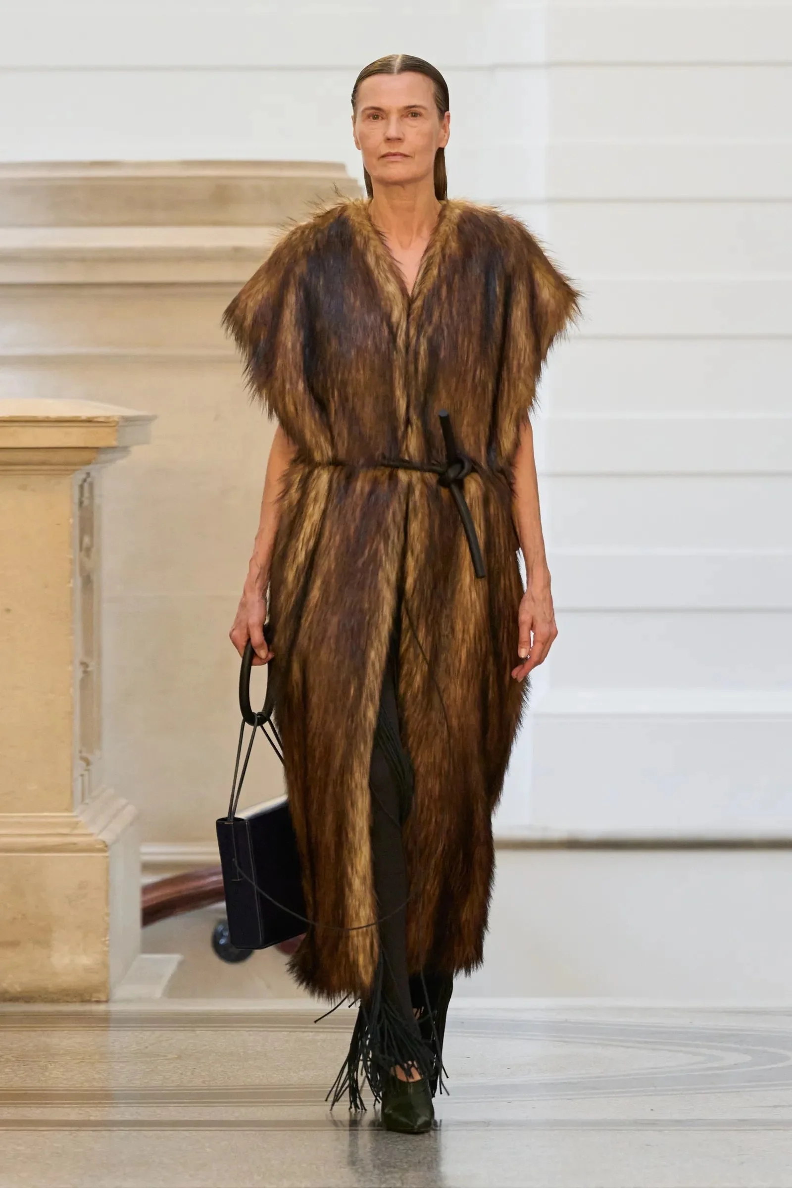 00008-roksanda-fall-2024-ready-to-wear-credit-gorunway.JPG
