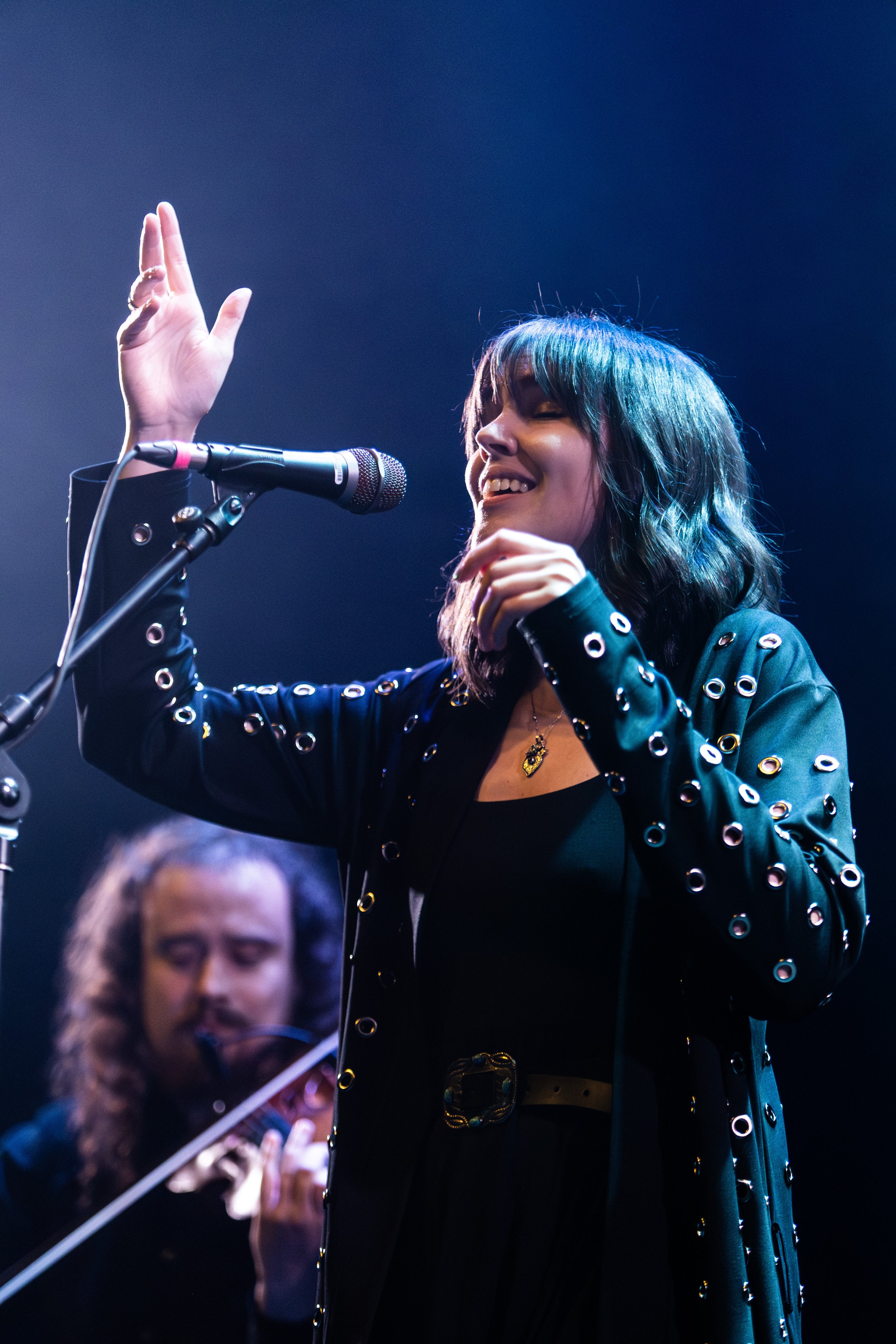 Stacy DuBois performing as part of Canadian folk rock band Satellite Birdhouse