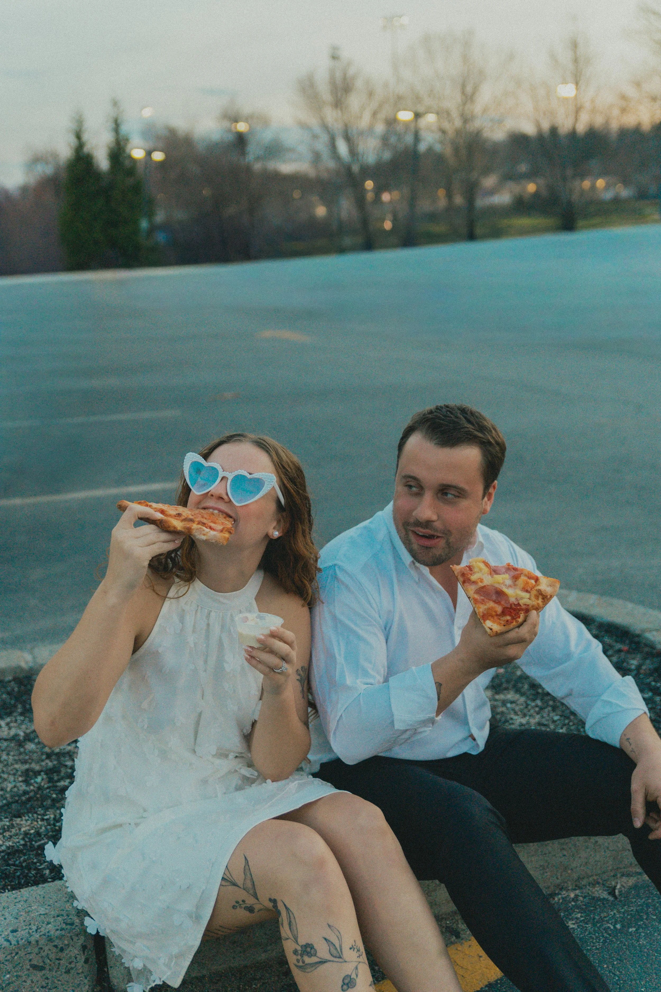 Elope with pizza