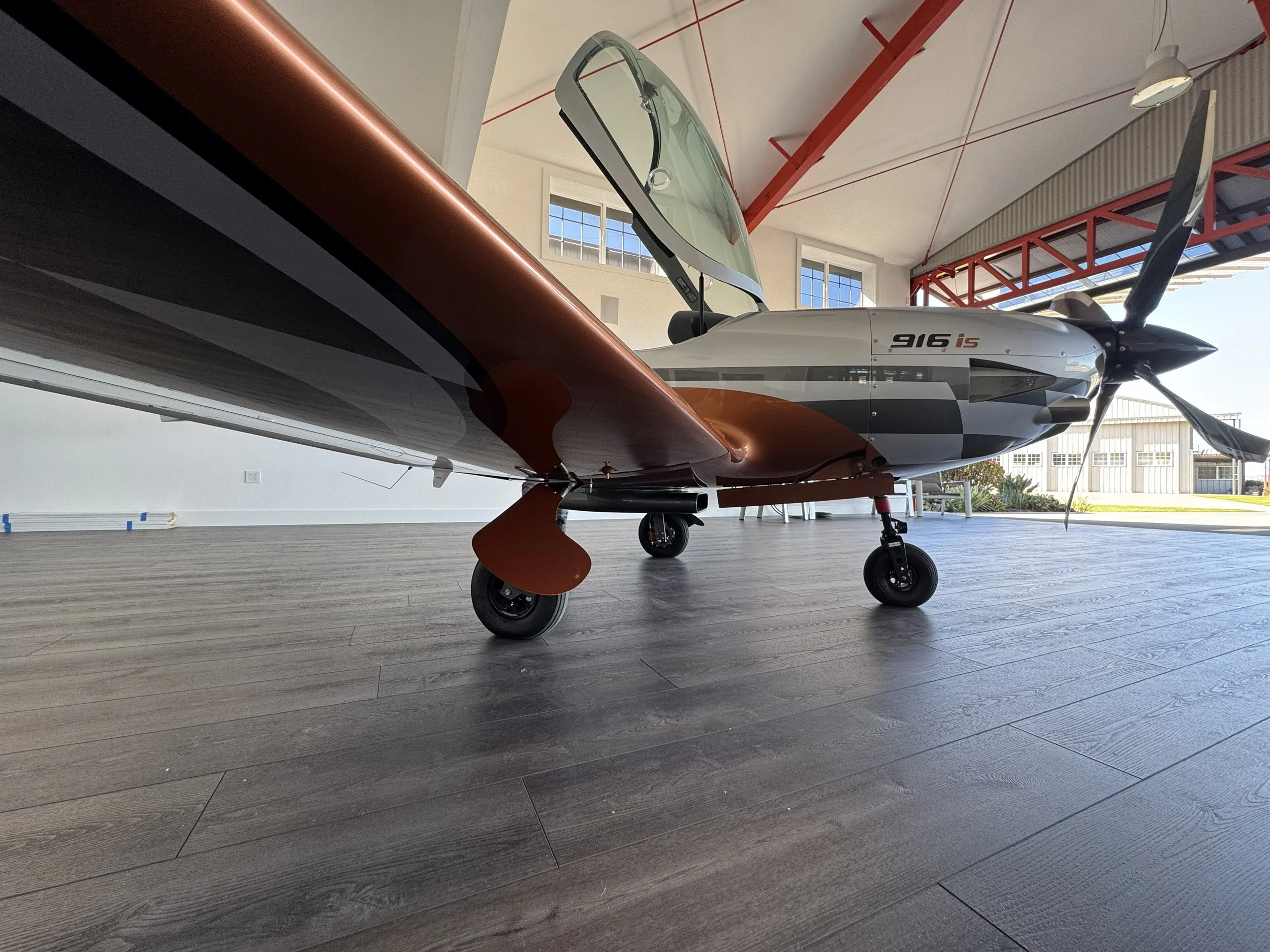 Hangar_Side.jpg