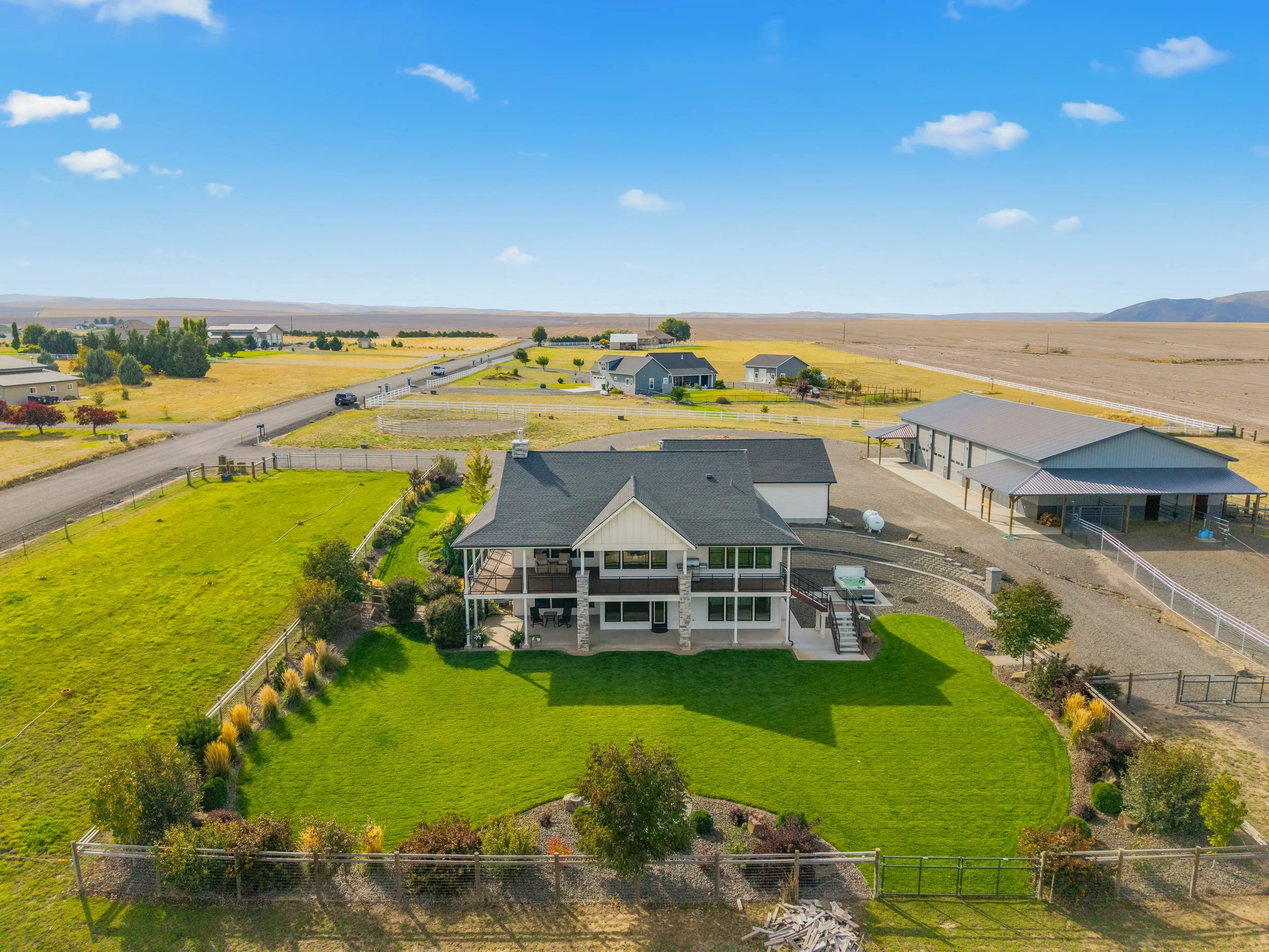 Aerial of the home, 117x45 barn/shop and 5 acres in Clarkston WA
