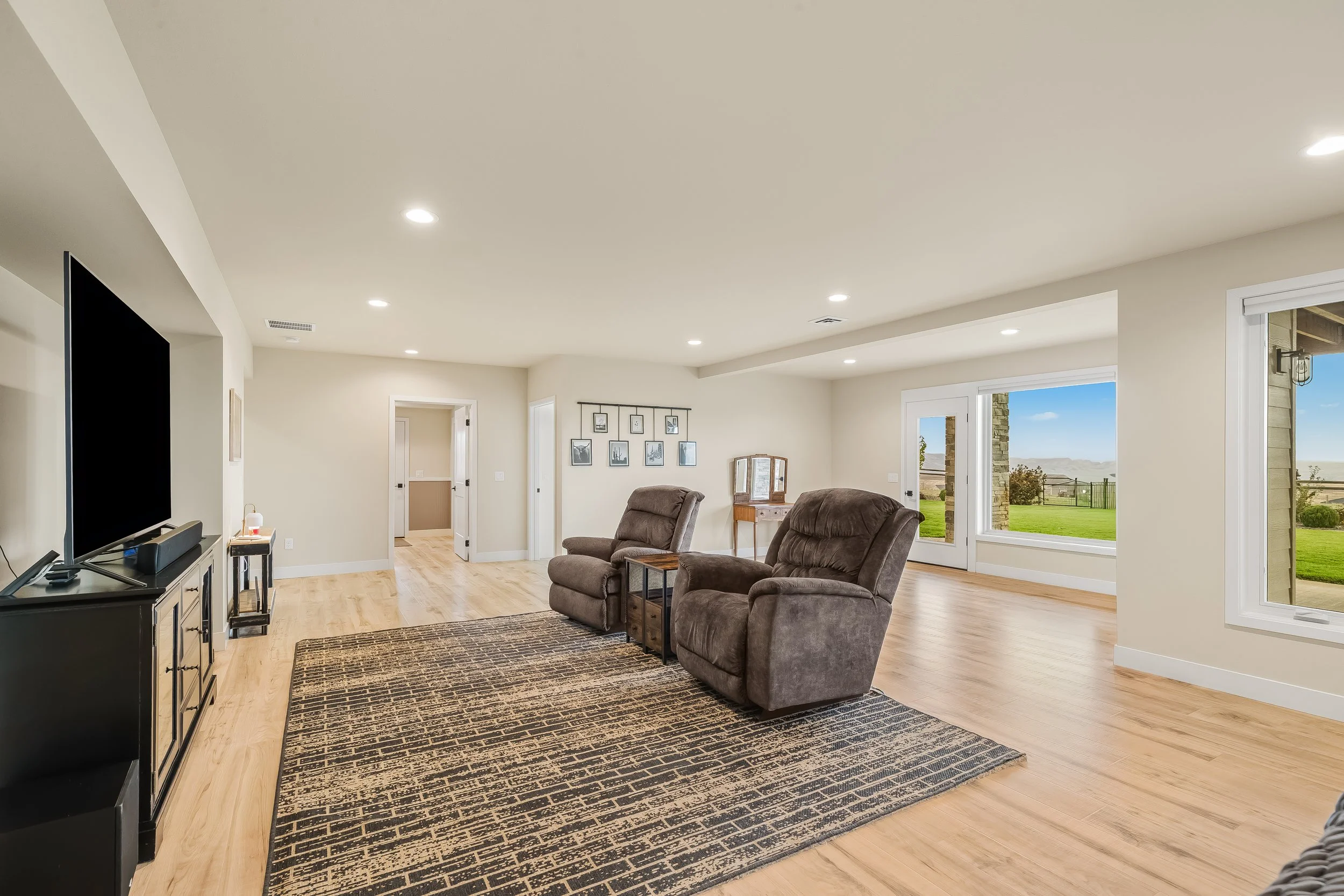 Walk-out daylight basement family room