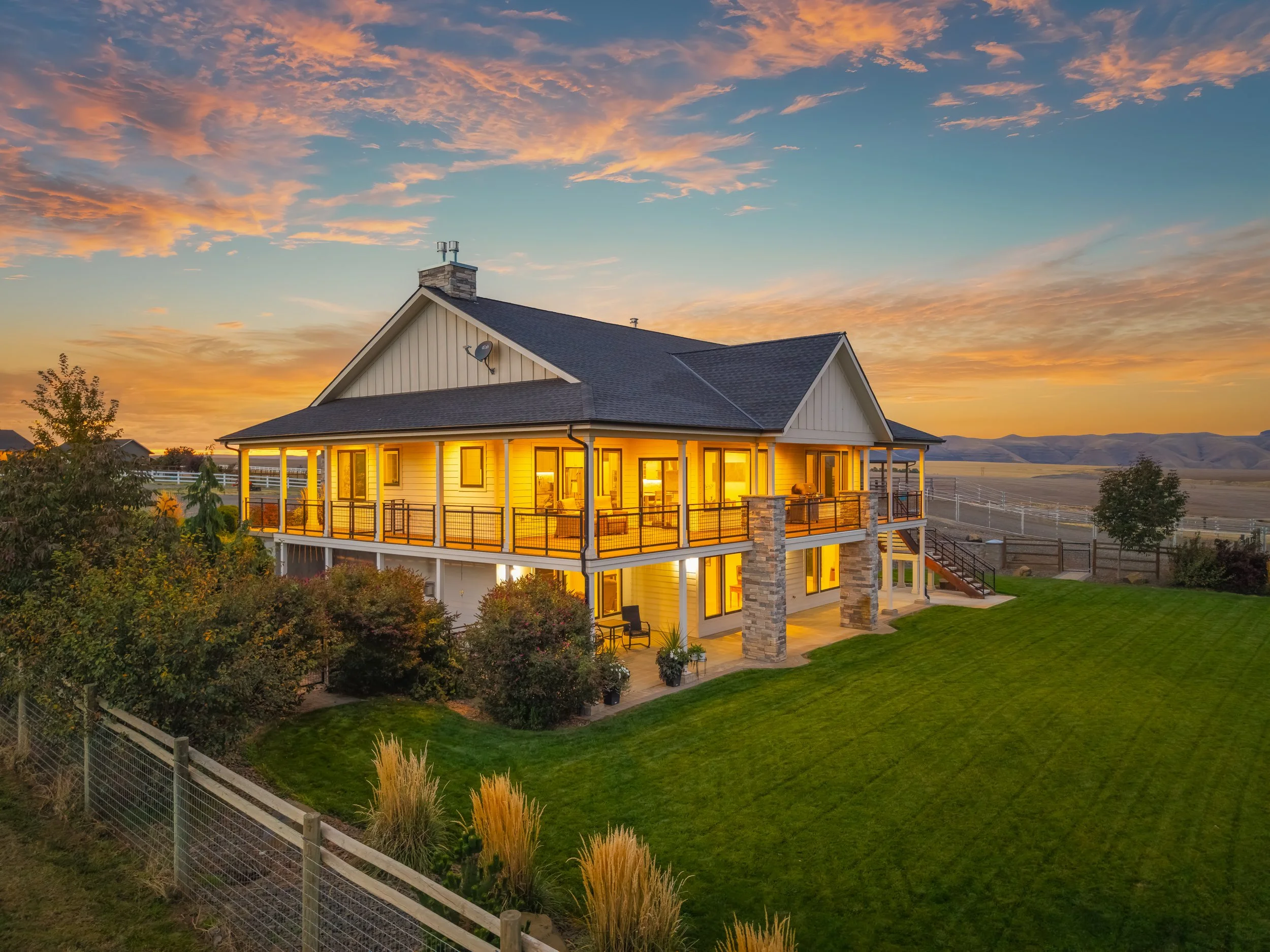 Back of the home at twilight, 1433 Kestrel Dr, Clarkston WA