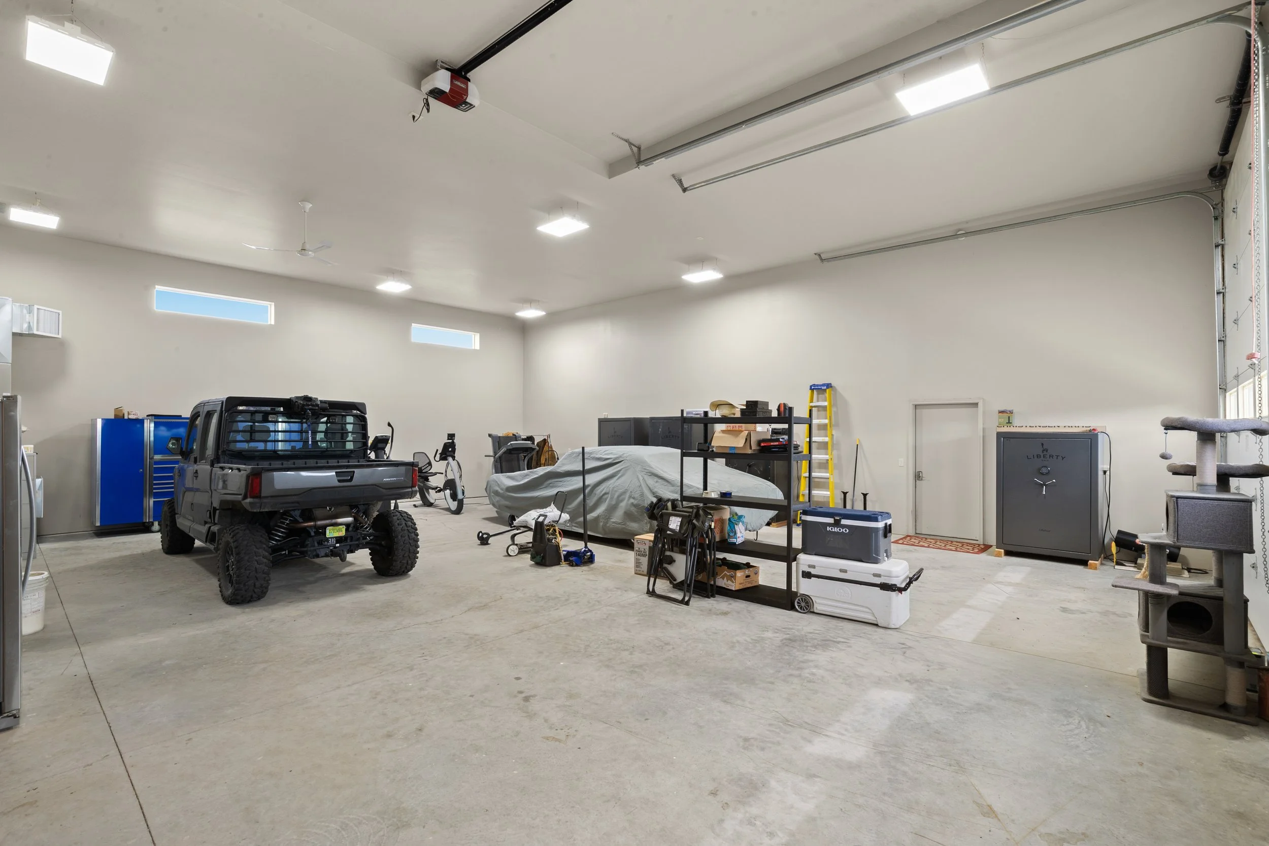 Heated, insulated shop with 14 ft RV doors