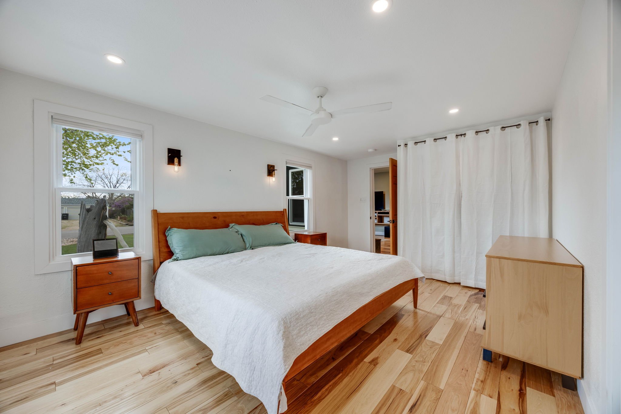 15-web-or-mls-1055-quartz-st.jpg
