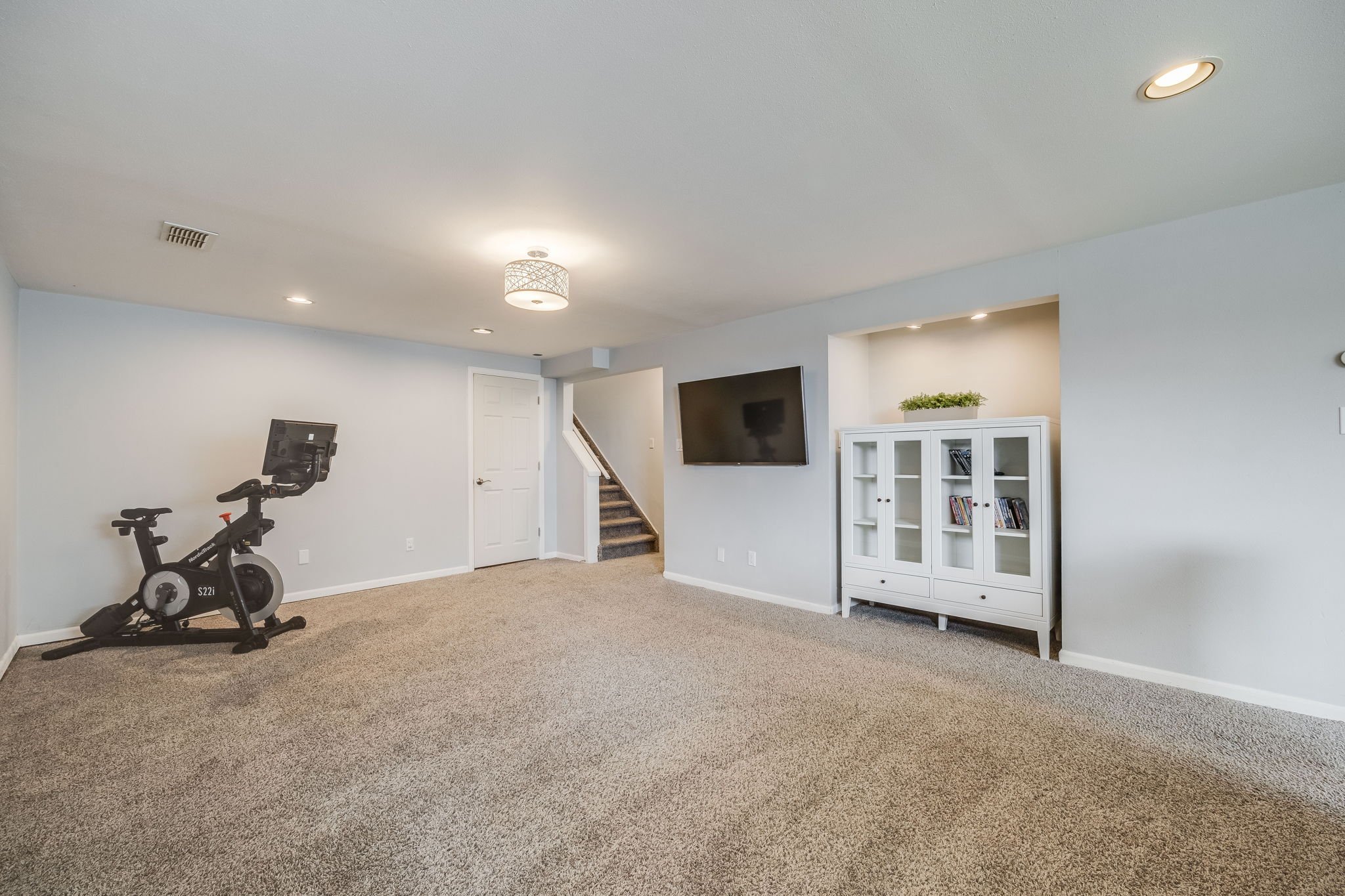 23-web-or-mls-13367-w-montana-pl.jpg