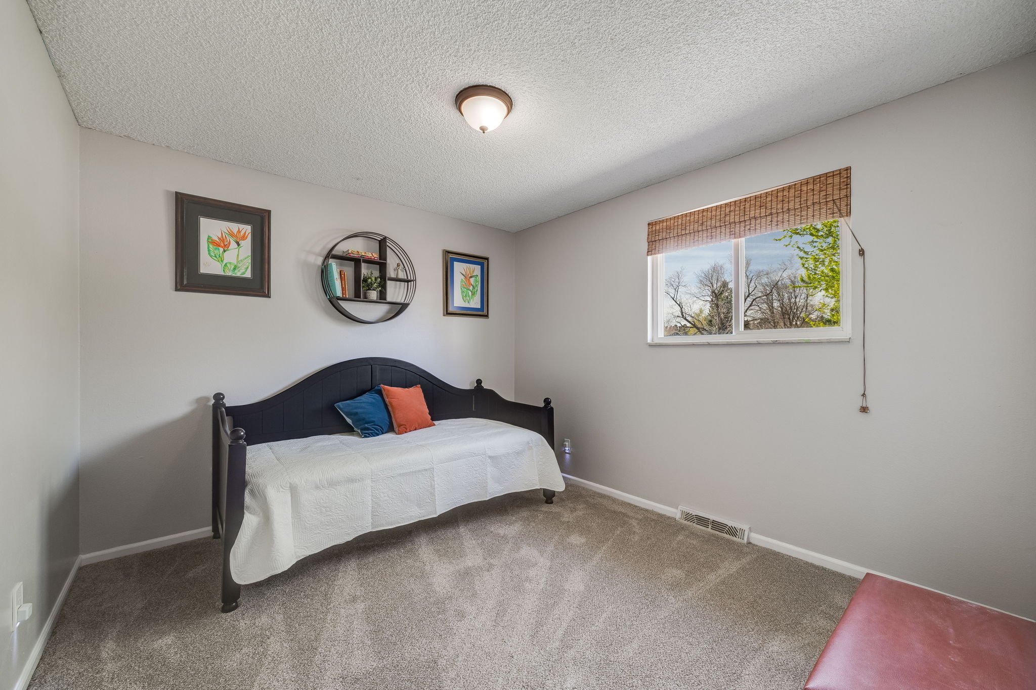 26-web-or-mls-13654-omega-cir.jpg