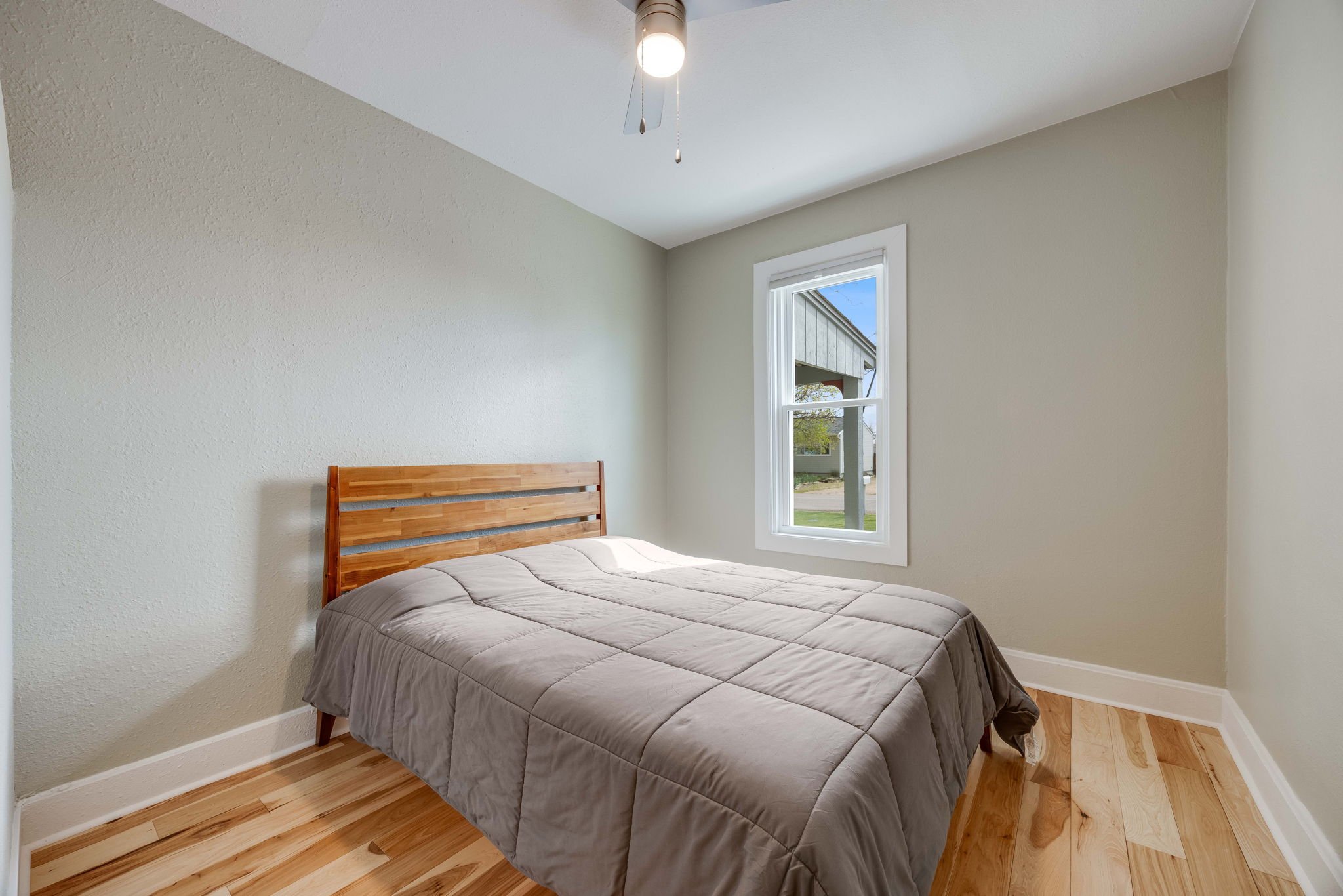 18-web-or-mls-1055-quartz-st.jpg