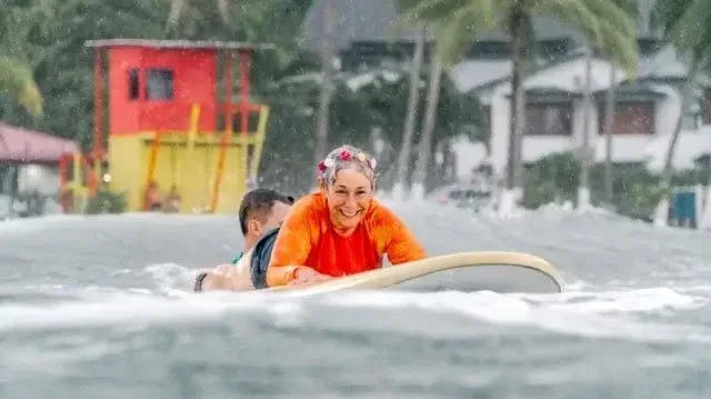 The 9 Best Places for Beginners to Learn to Surf