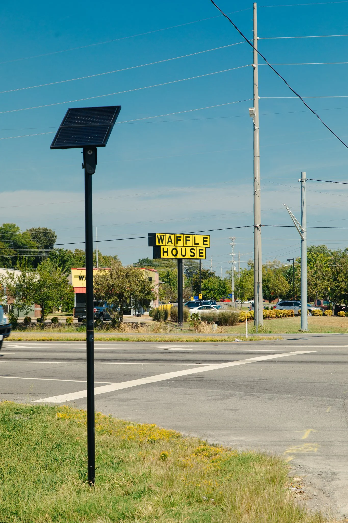 Camera: FLK-MUR-026 Location: Intersection of S Rutherford & Hwy 70 GPS: 35°50'04.6"N 86°21'04.0"W Direction: 170° Captured: 9/14/2026
Notes: Facing south/southeast toward Rutherford Blvd